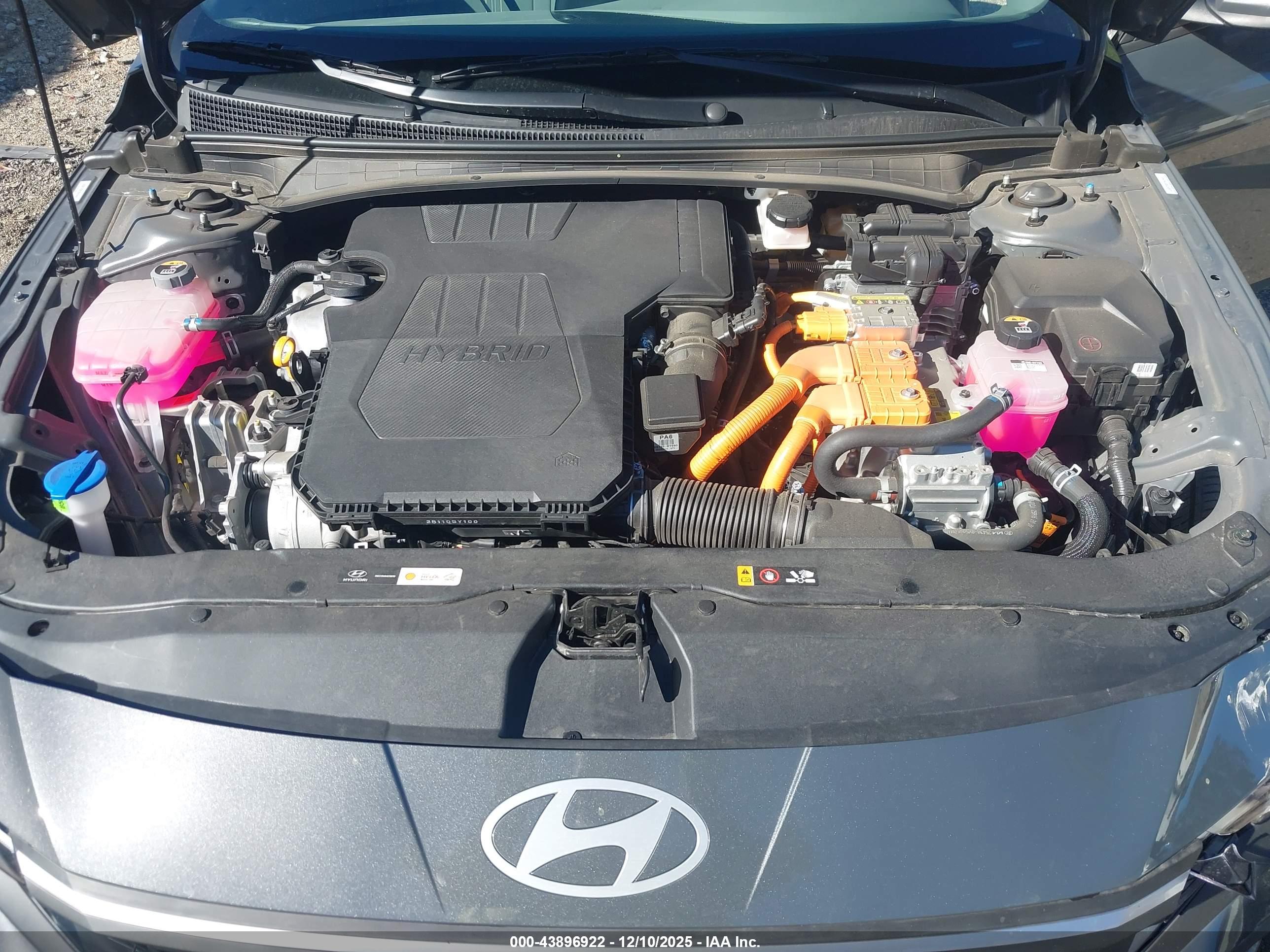 HYUNDAI ELANTRA image 10