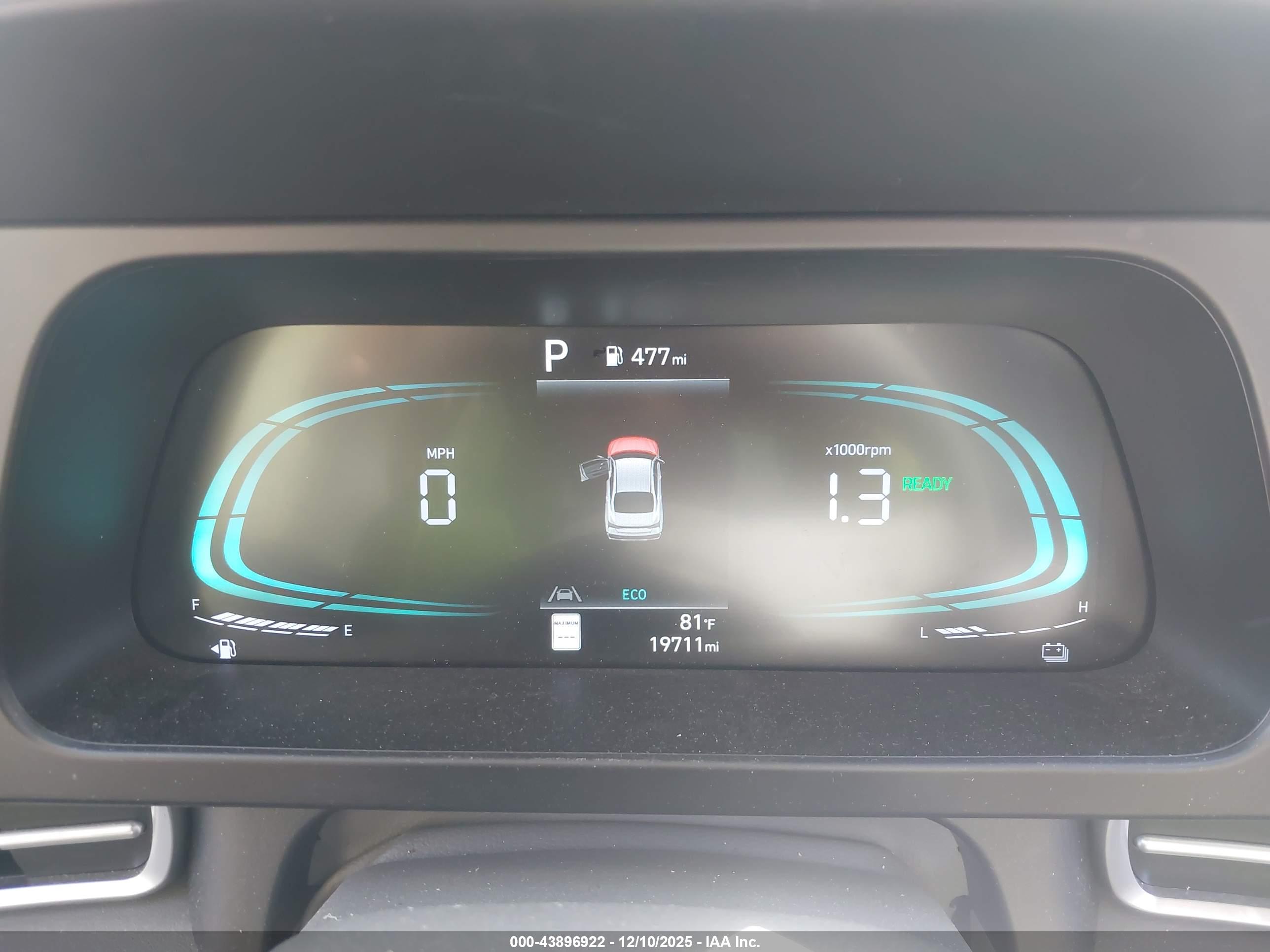 HYUNDAI ELANTRA image 7