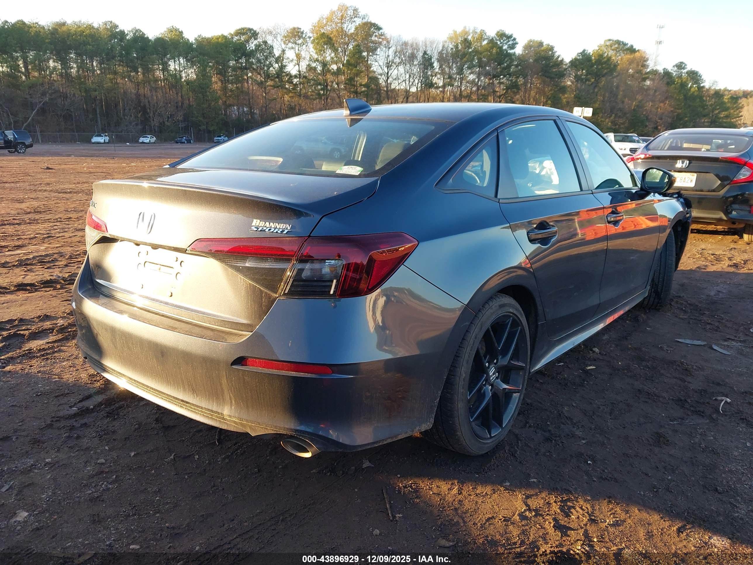 HONDA CIVIC image 4