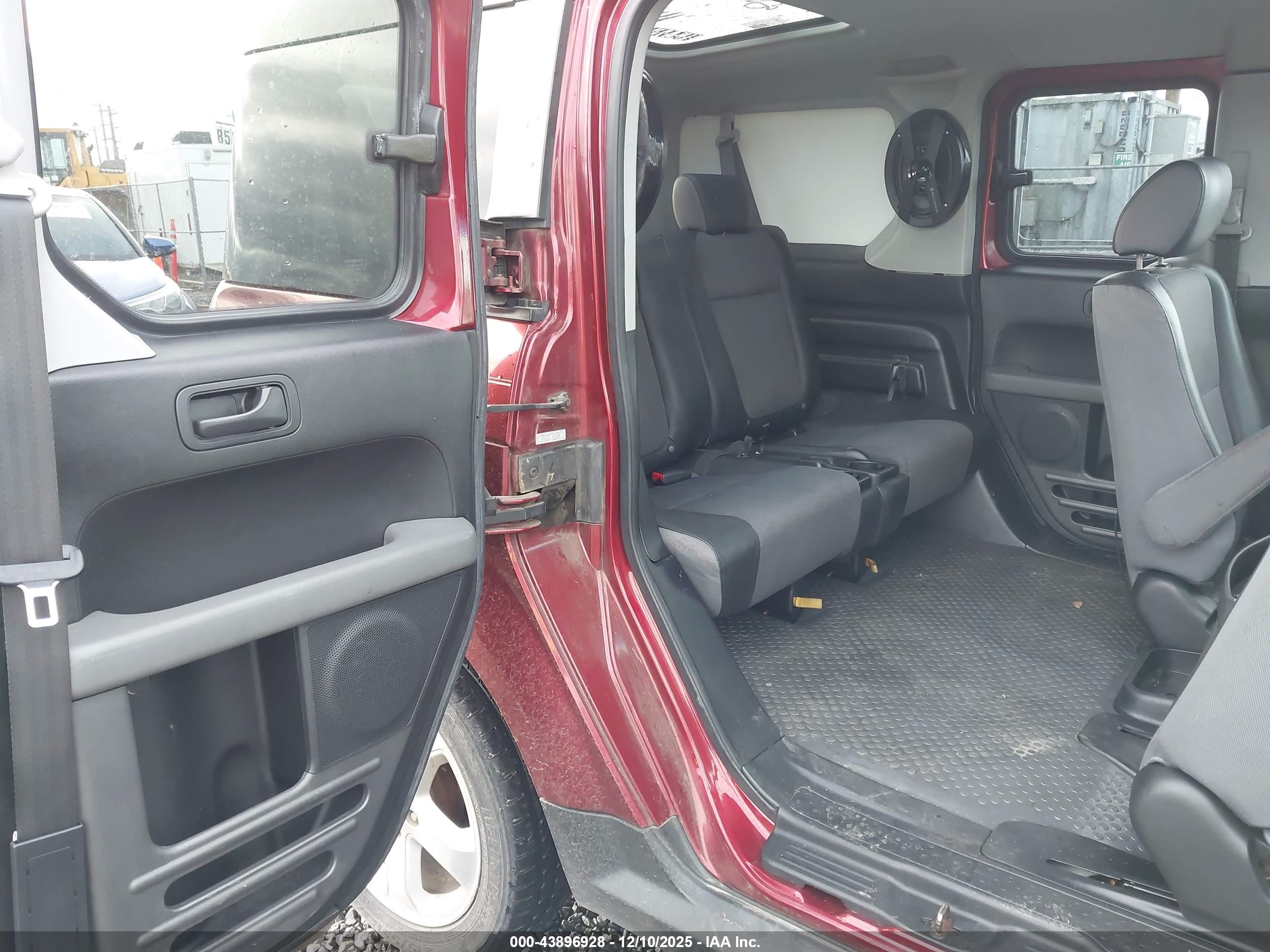 HONDA ELEMENT image 8