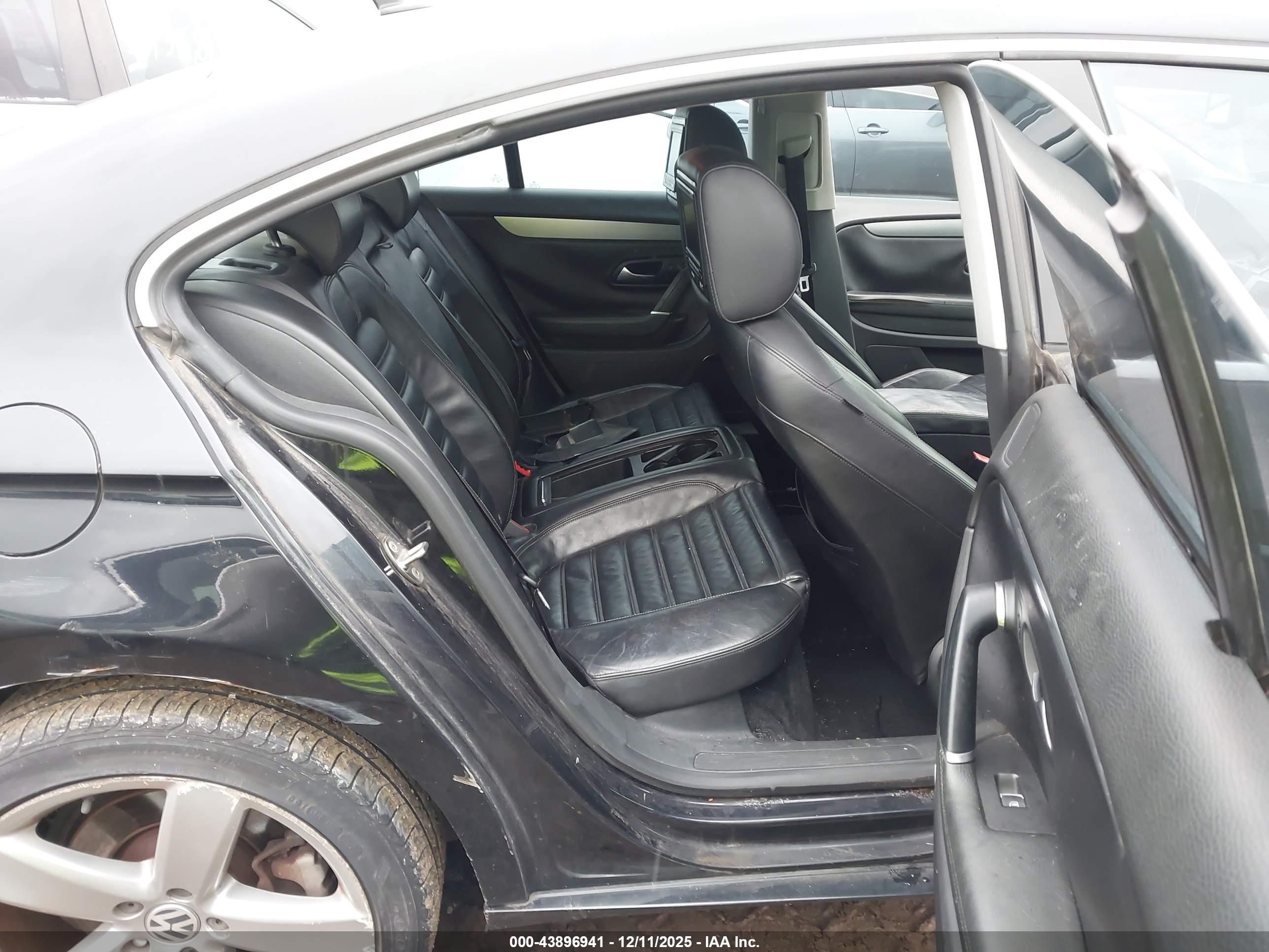 VOLKSWAGEN CC image 8