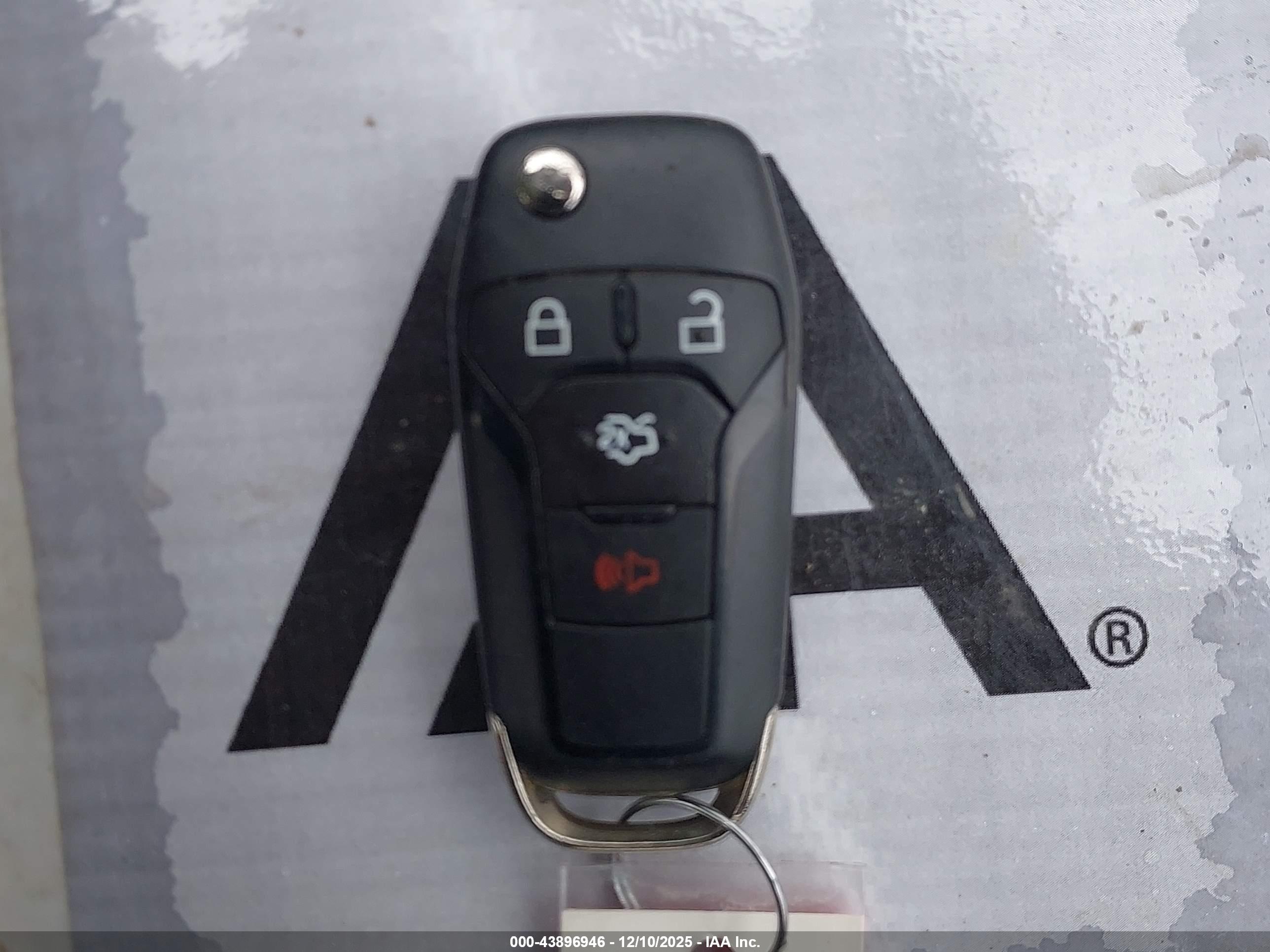 FORD FUSION image 11