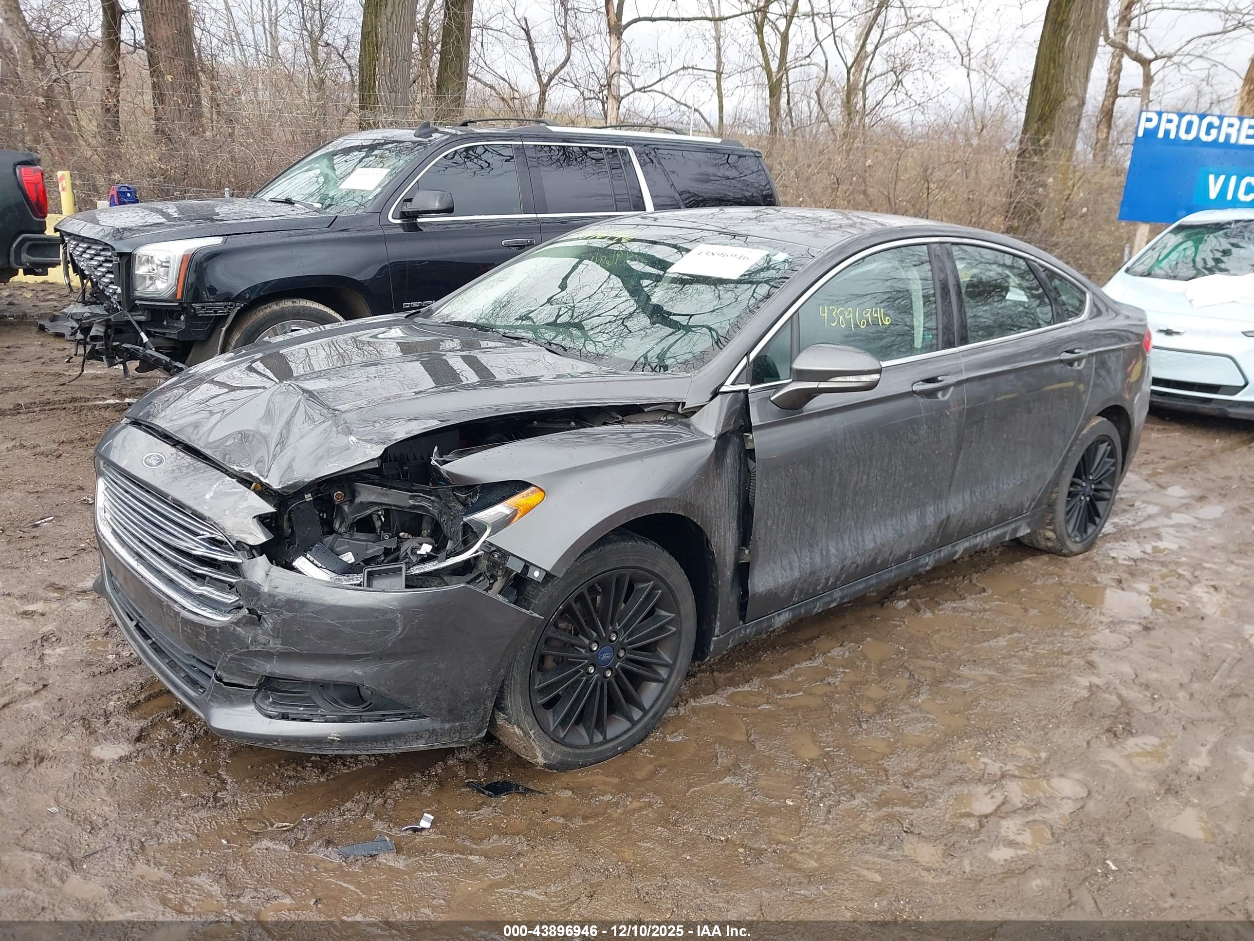 FORD FUSION image 6