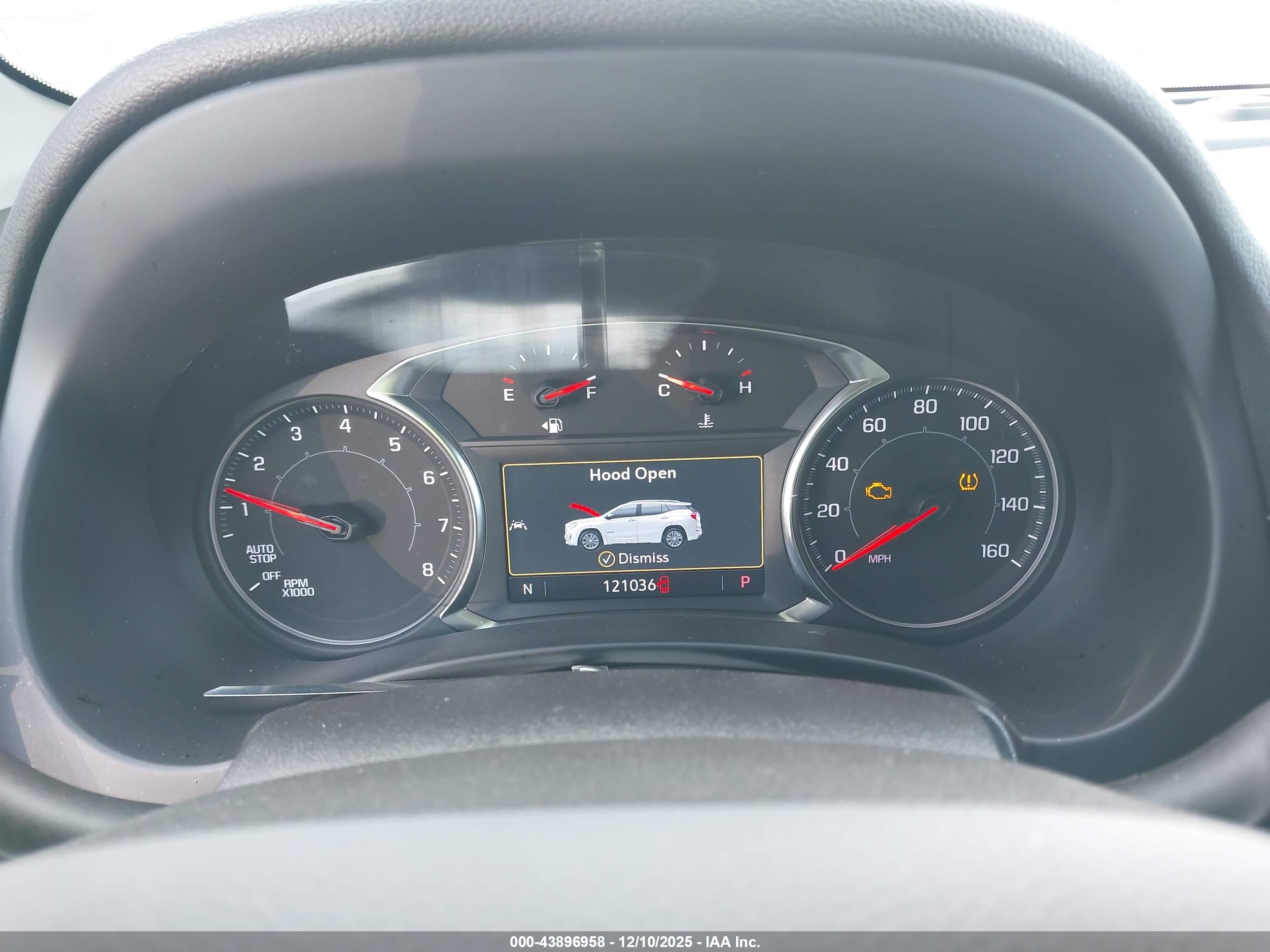 GMC TERRAIN image 7