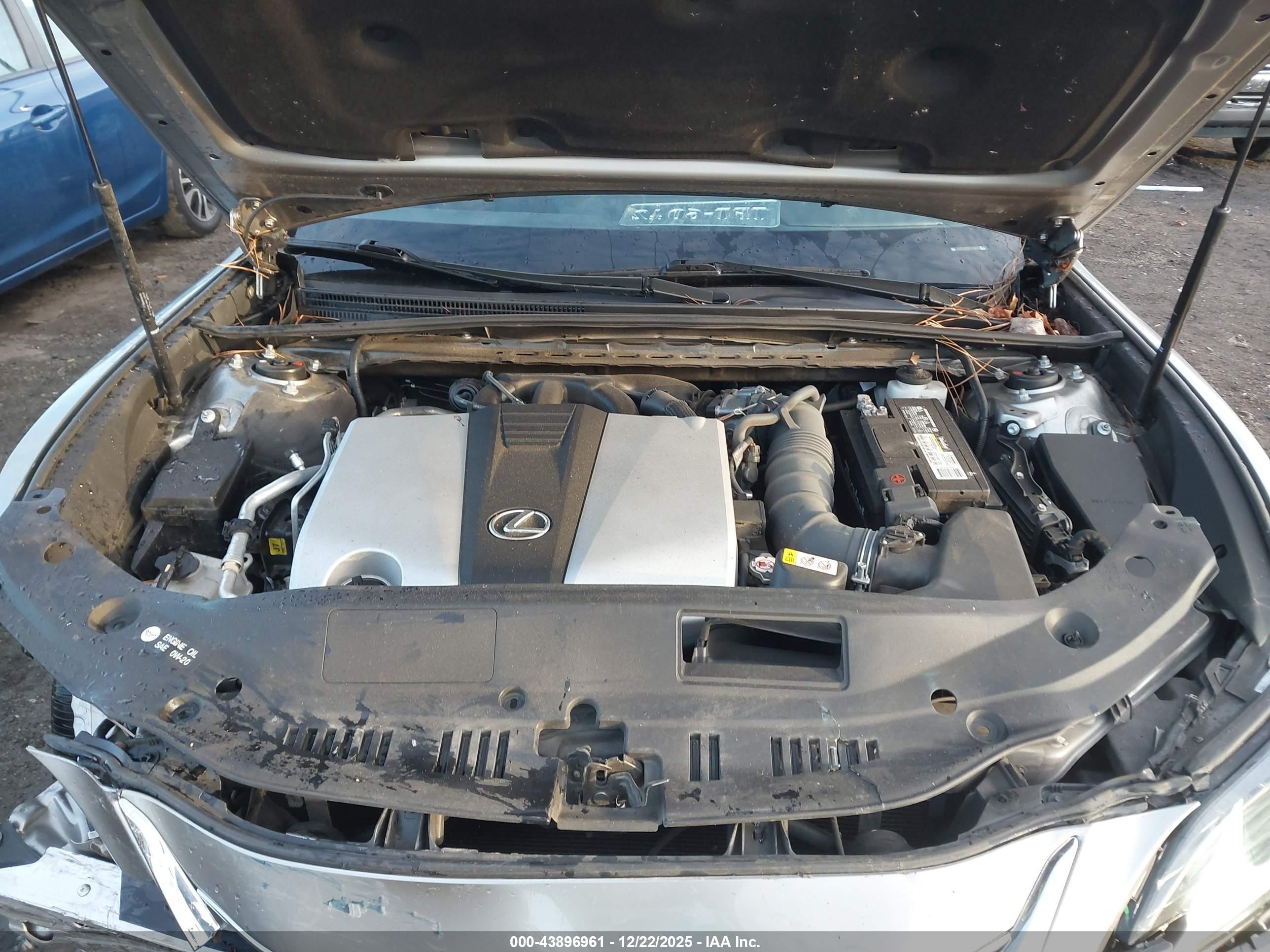 LEXUS ES image 10