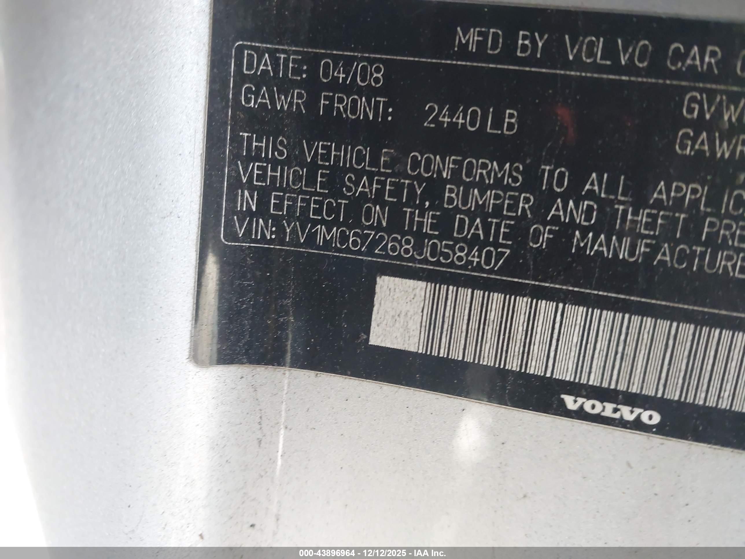 VOLVO C70 image 9