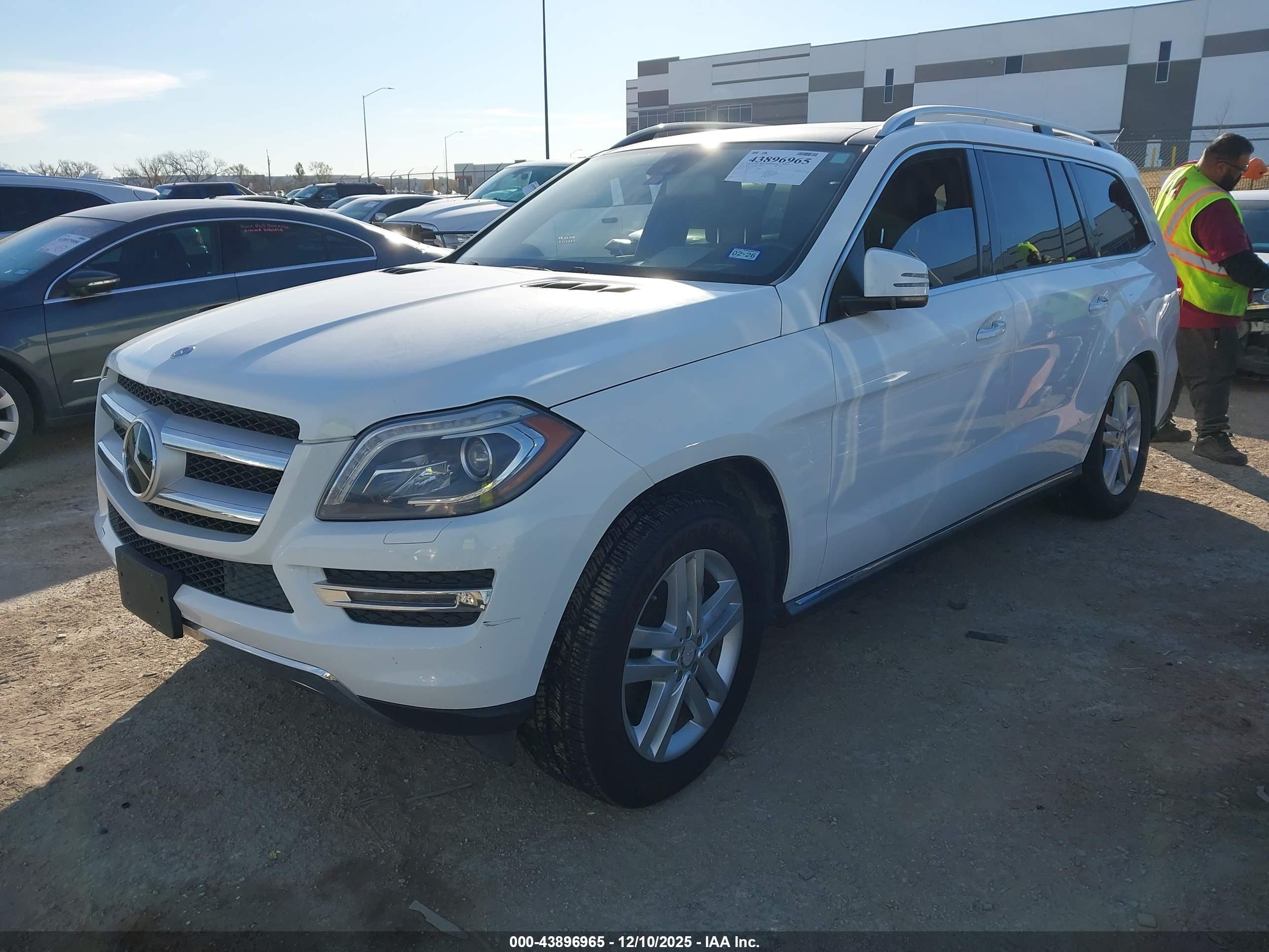 MERCEDES-BENZ GL image 2