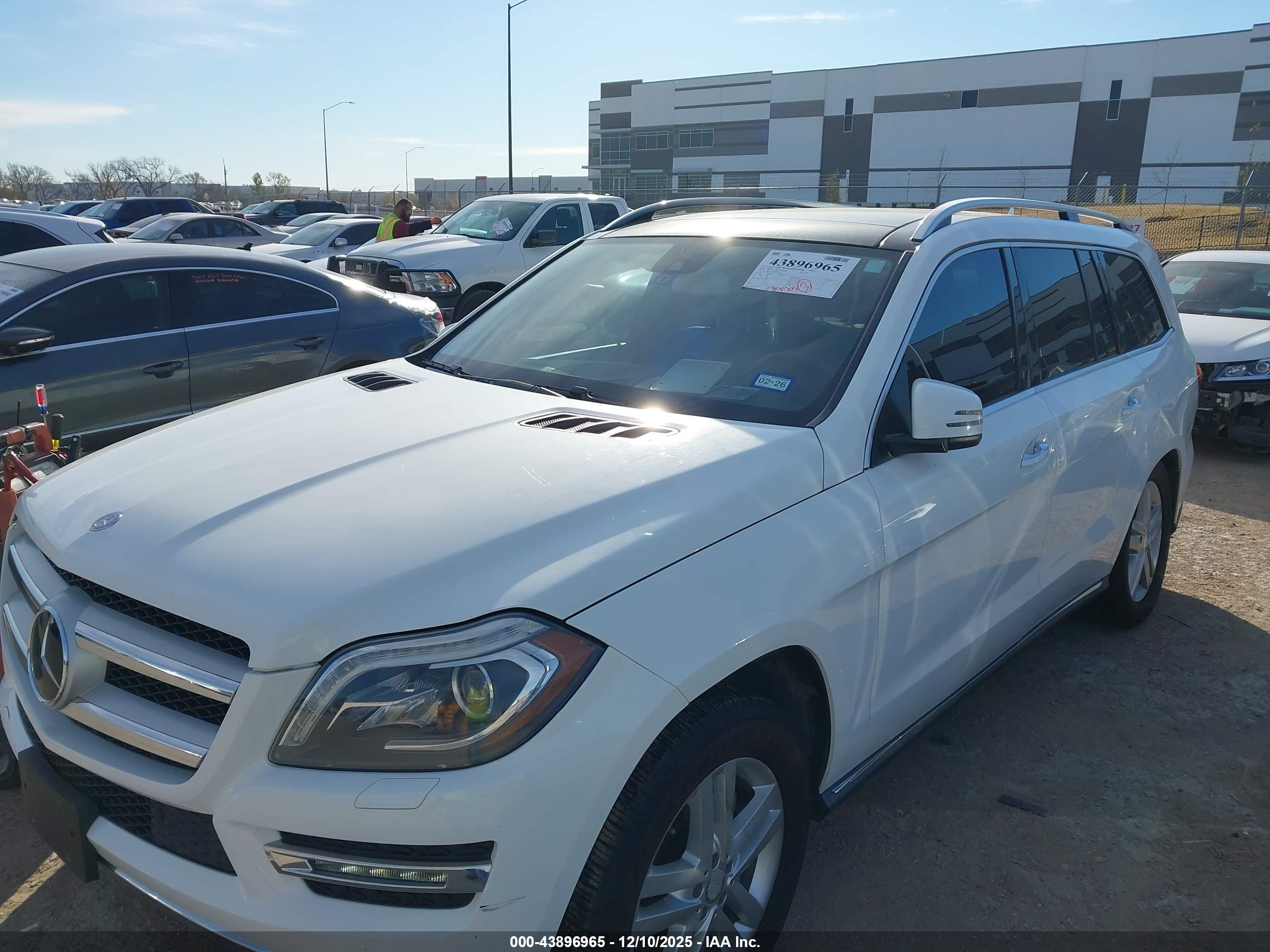 MERCEDES-BENZ GL image 6
