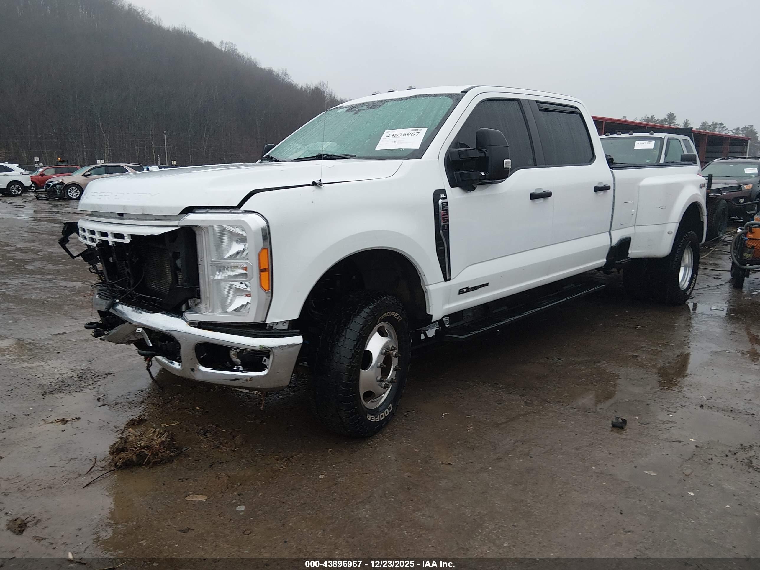 FORD F-350 image 2