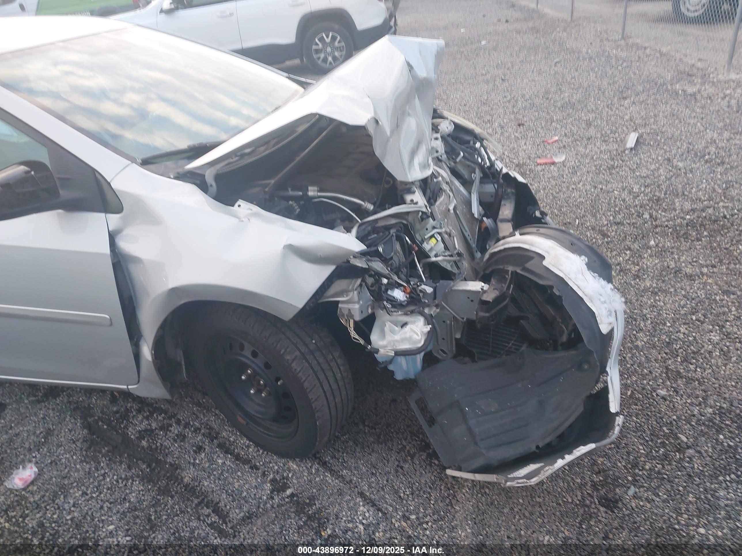 TOYOTA COROLLA image 6