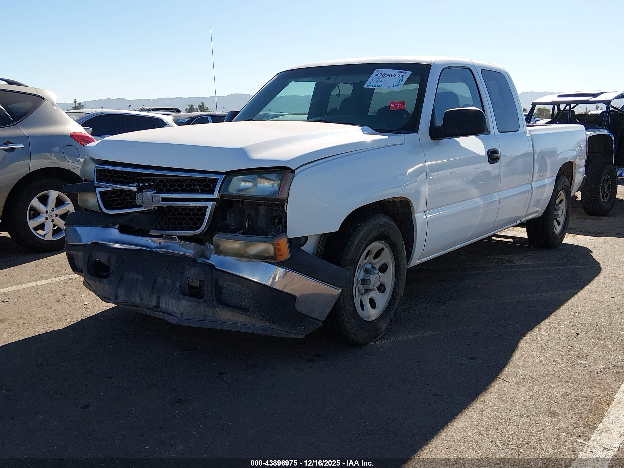 CHEVROLET SILVERADO image 2