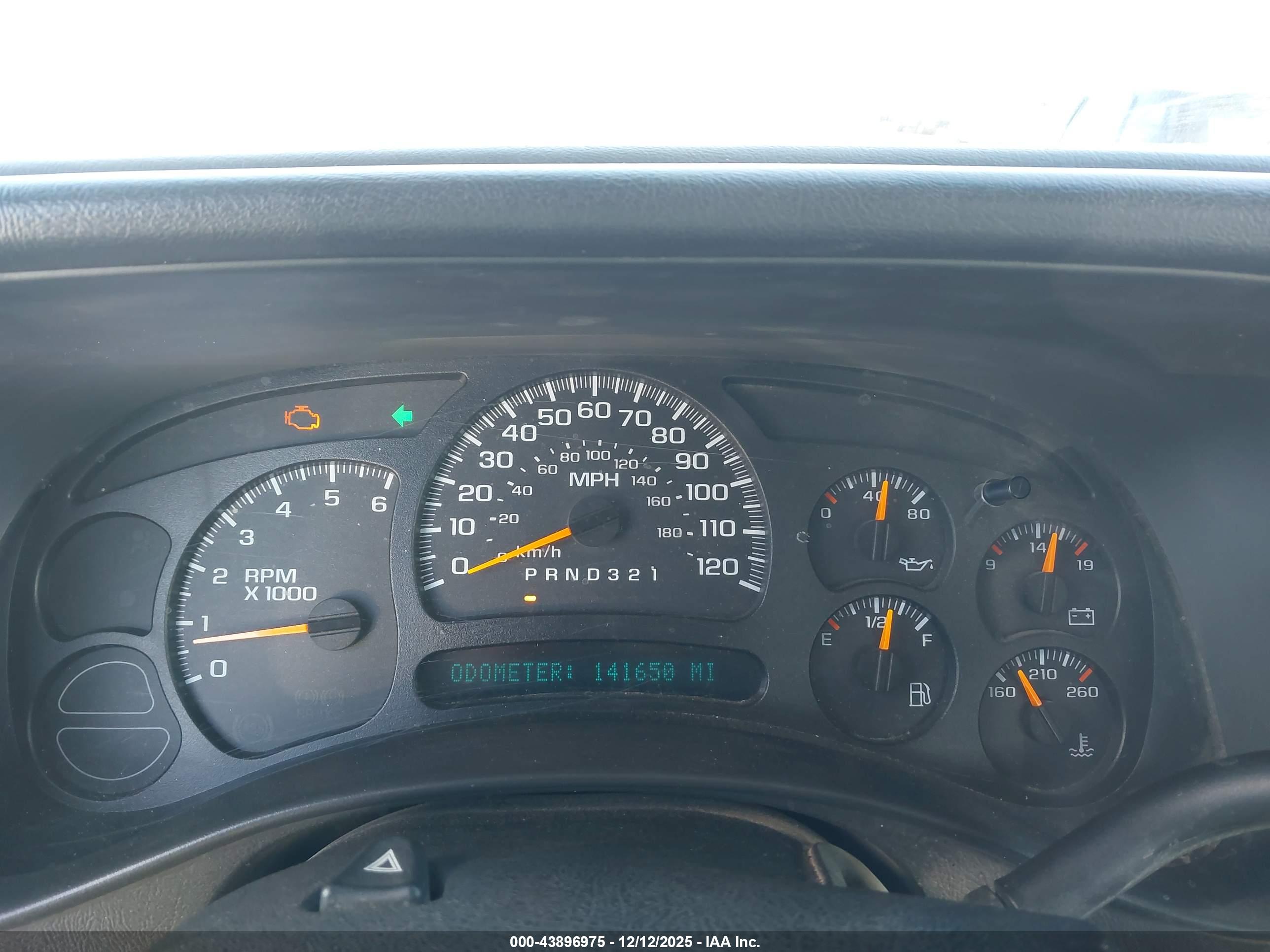 CHEVROLET SILVERADO image 7