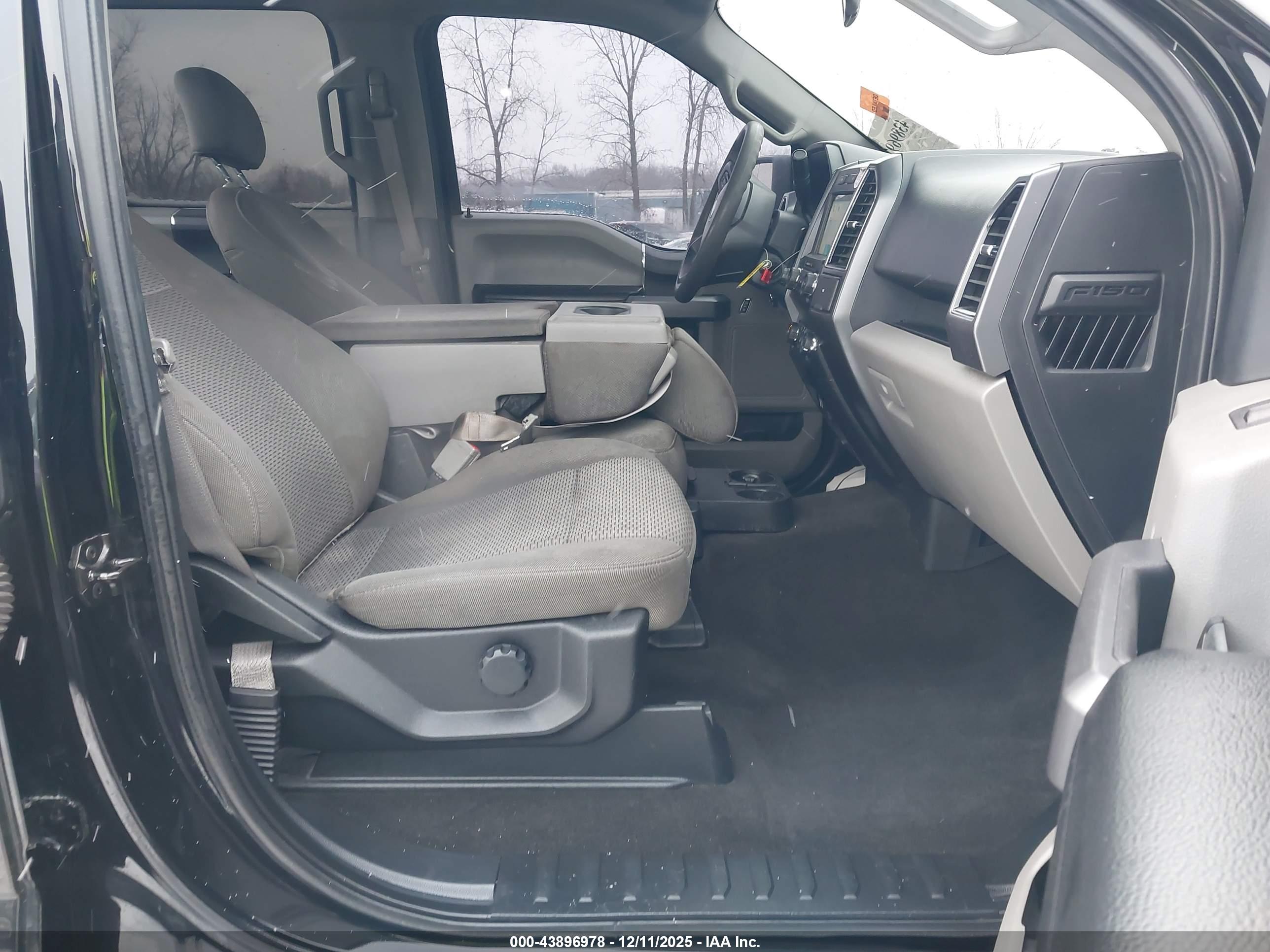 FORD F-150 image 5