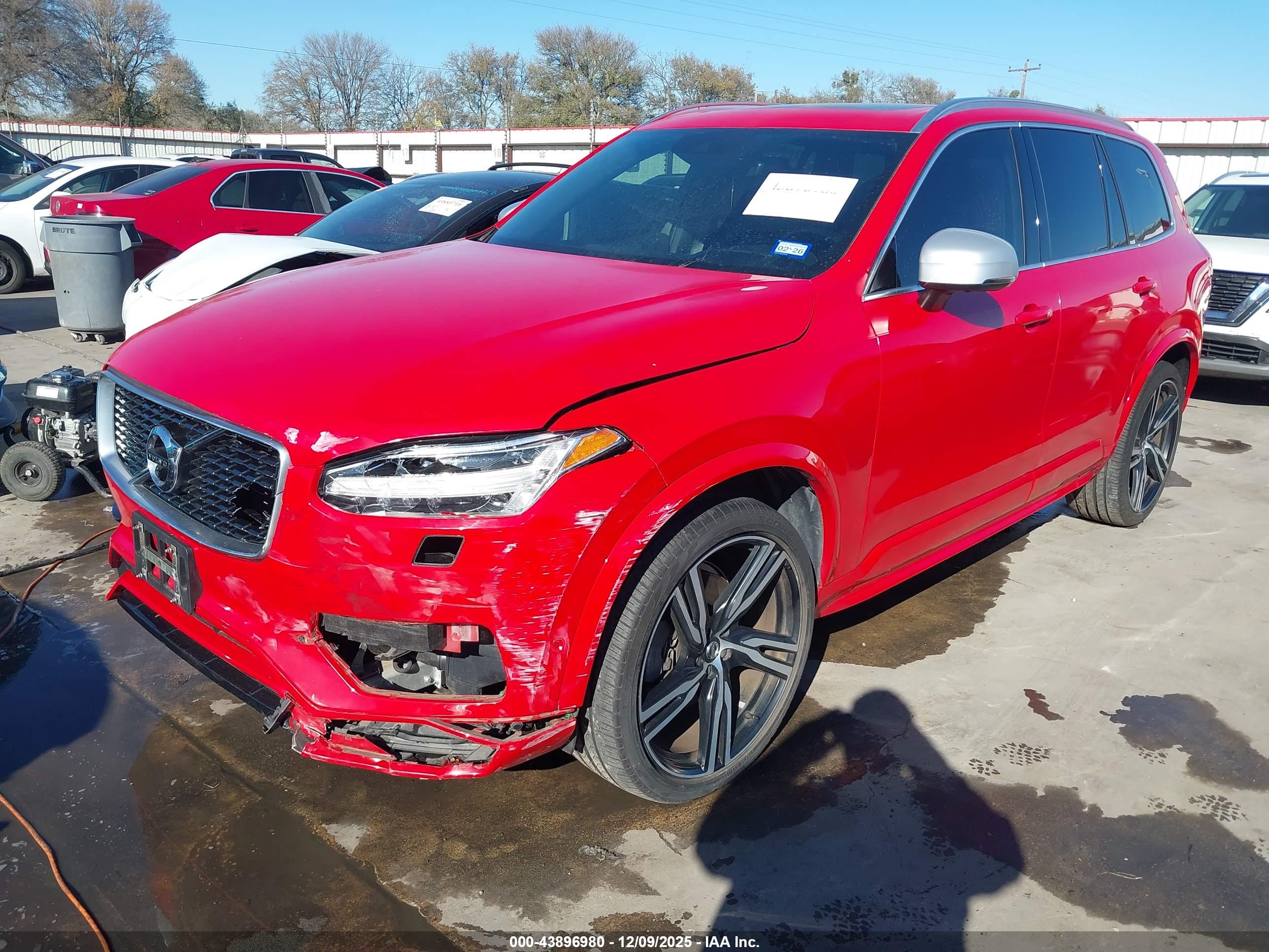 VOLVO XC90 image 2