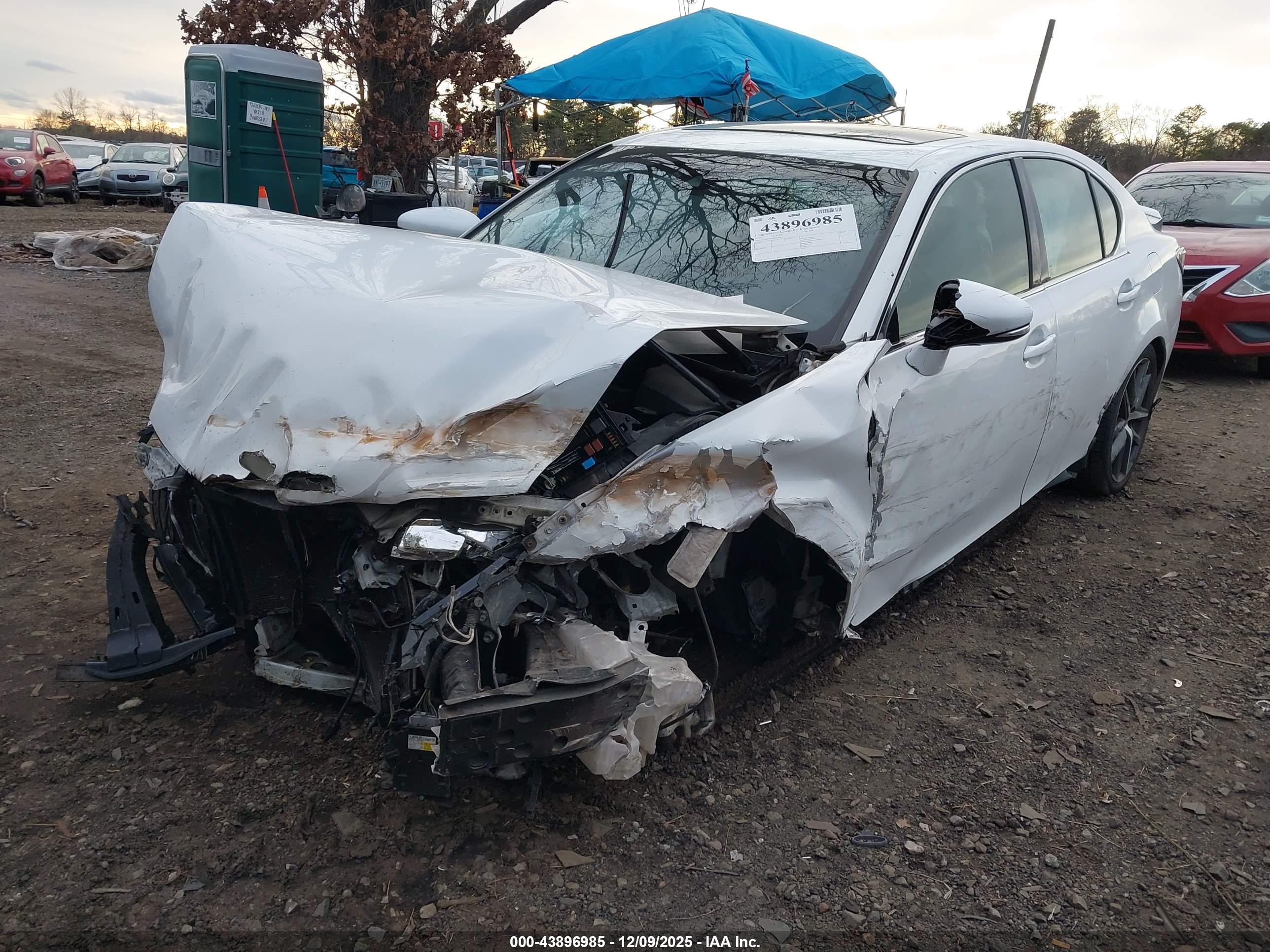 LEXUS GS image 2