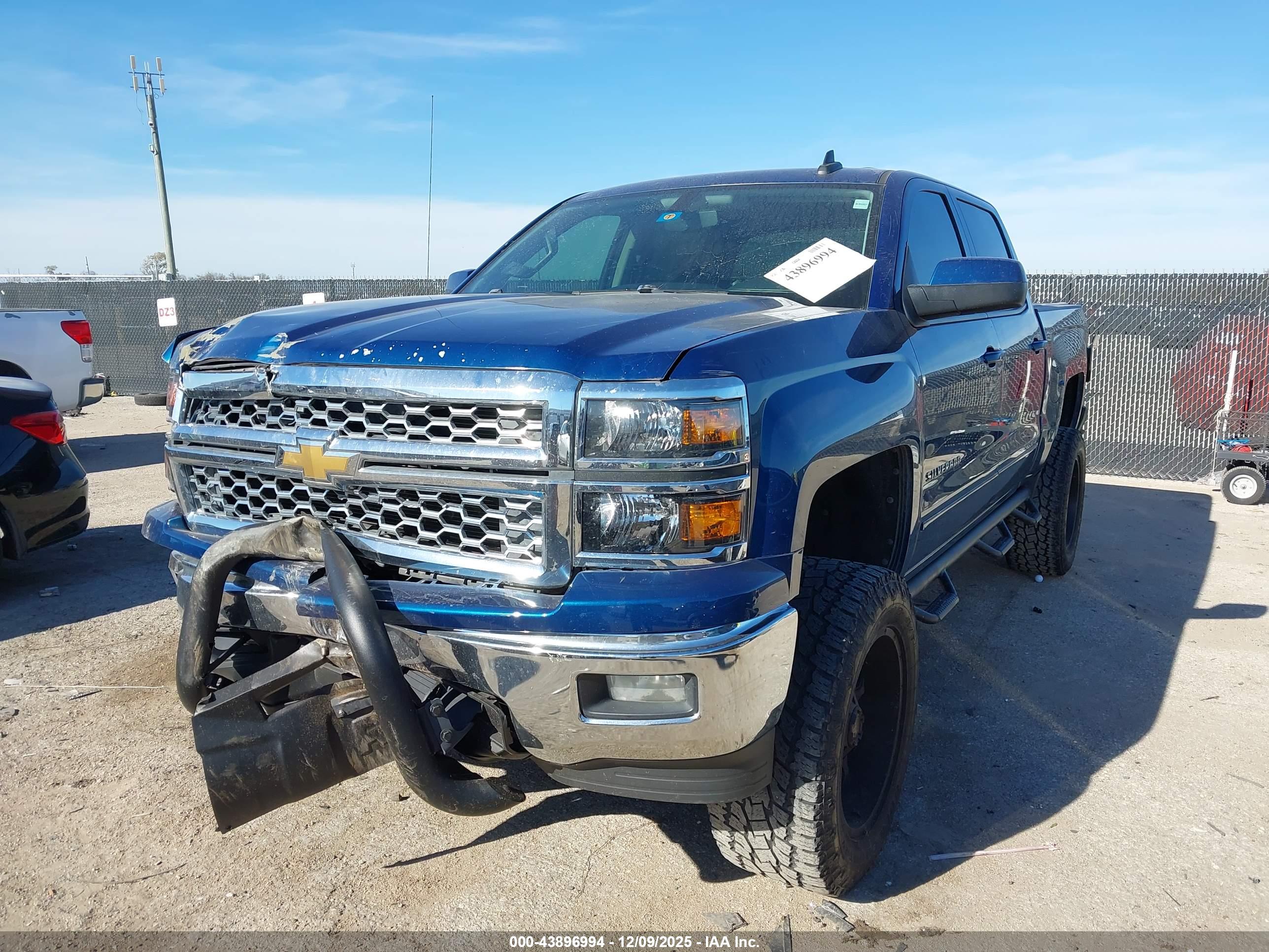 CHEVROLET SILVERADO image 2