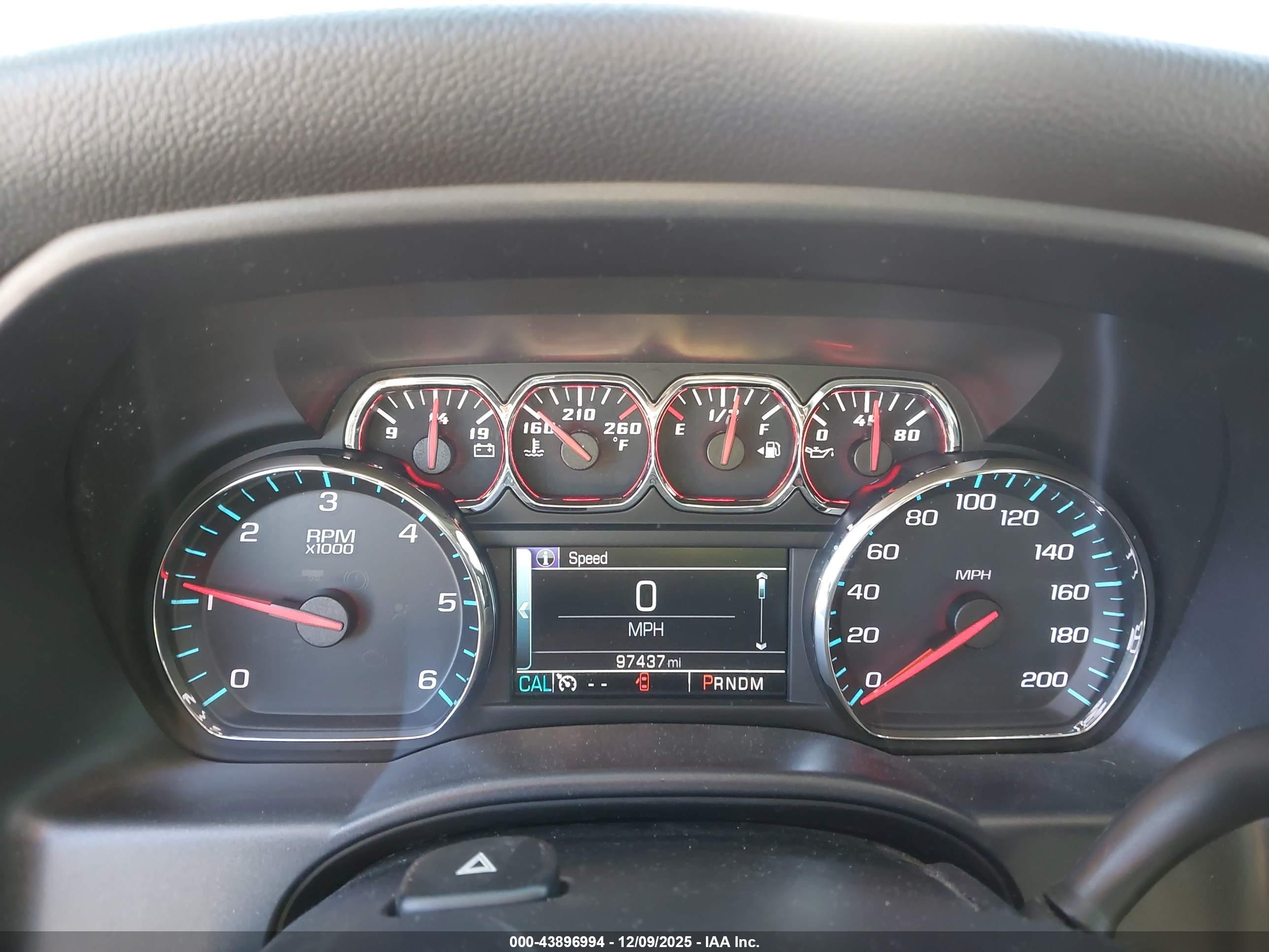 CHEVROLET SILVERADO image 7