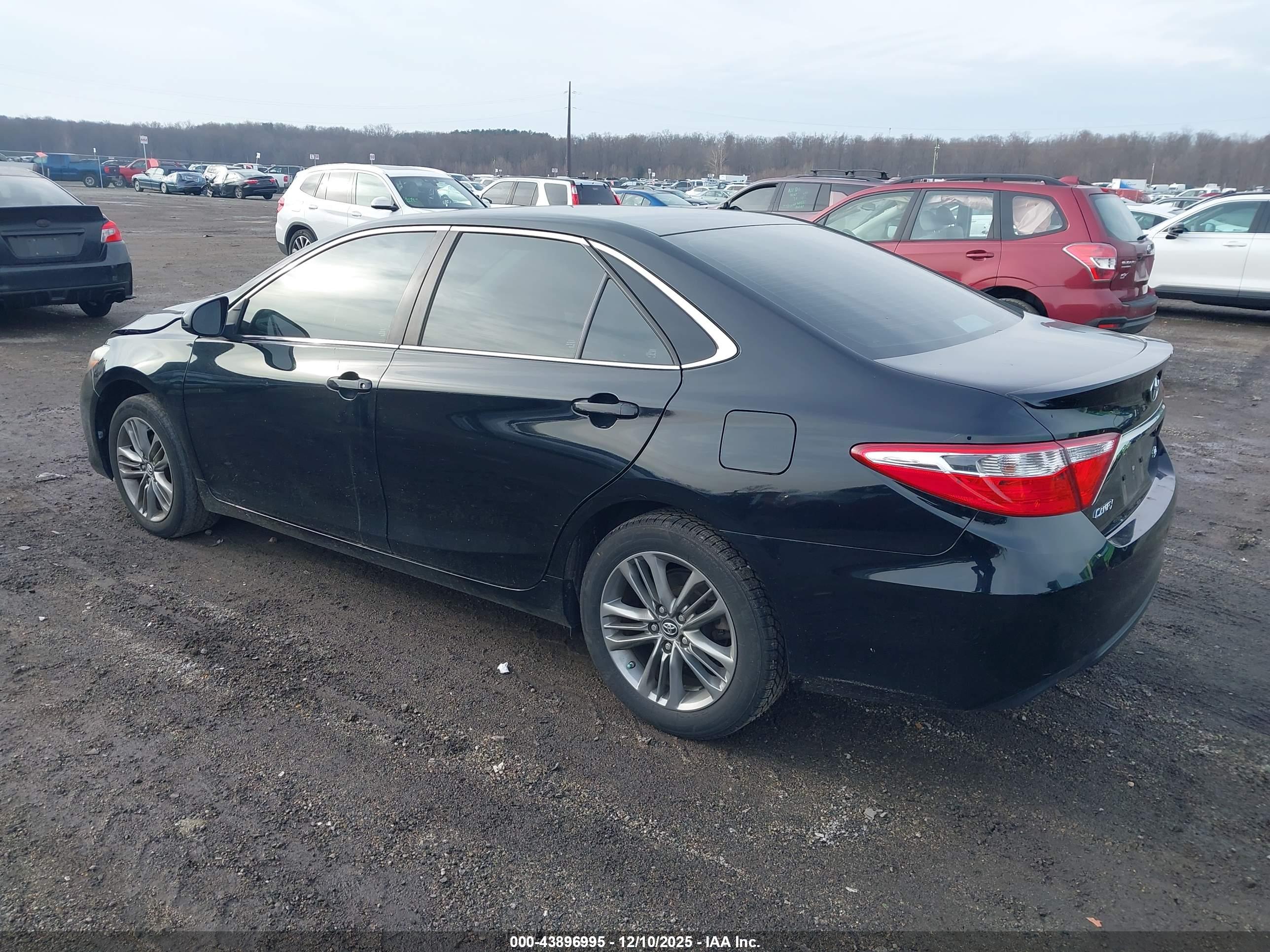 TOYOTA CAMRY image 3