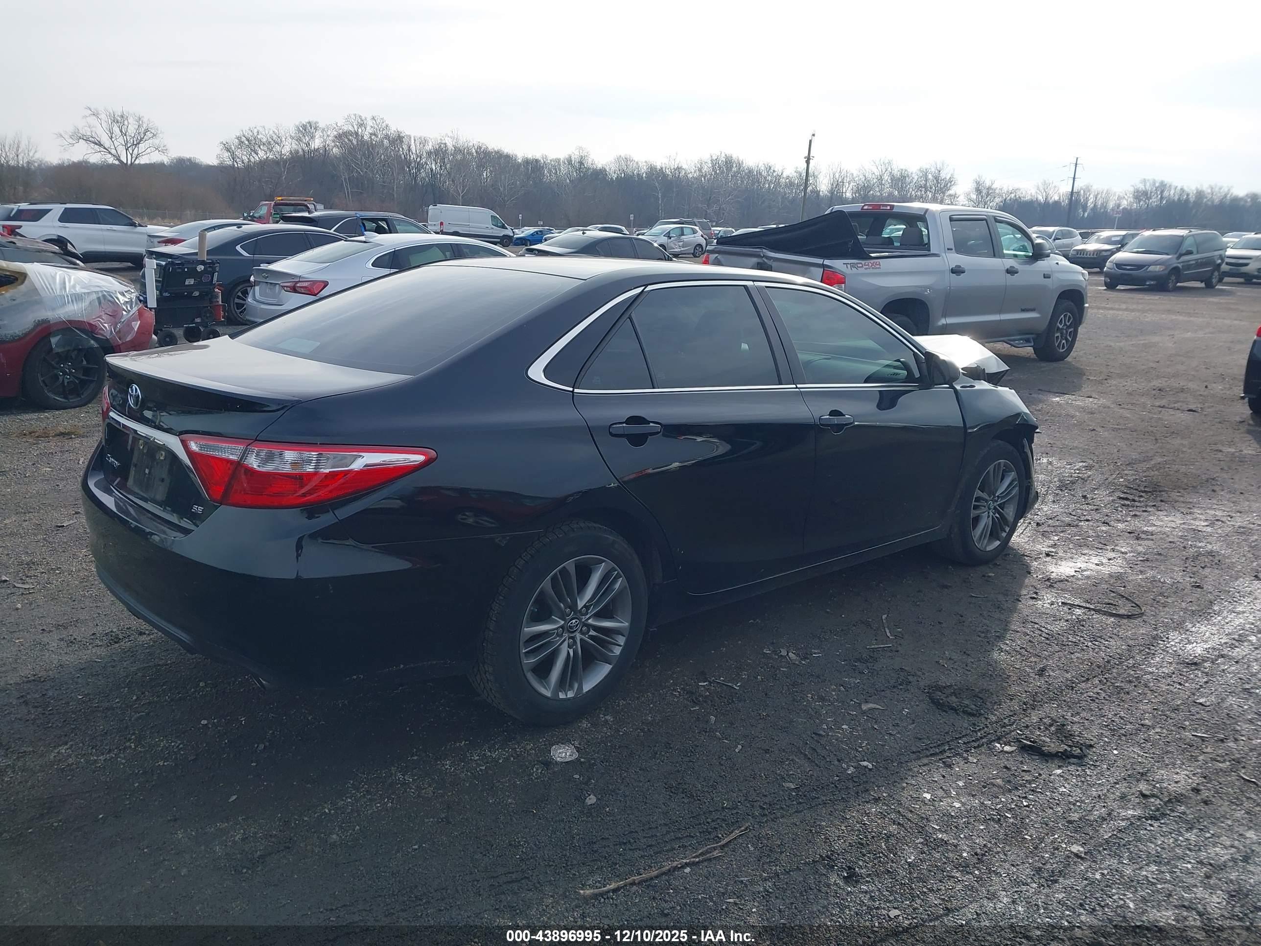 TOYOTA CAMRY image 4