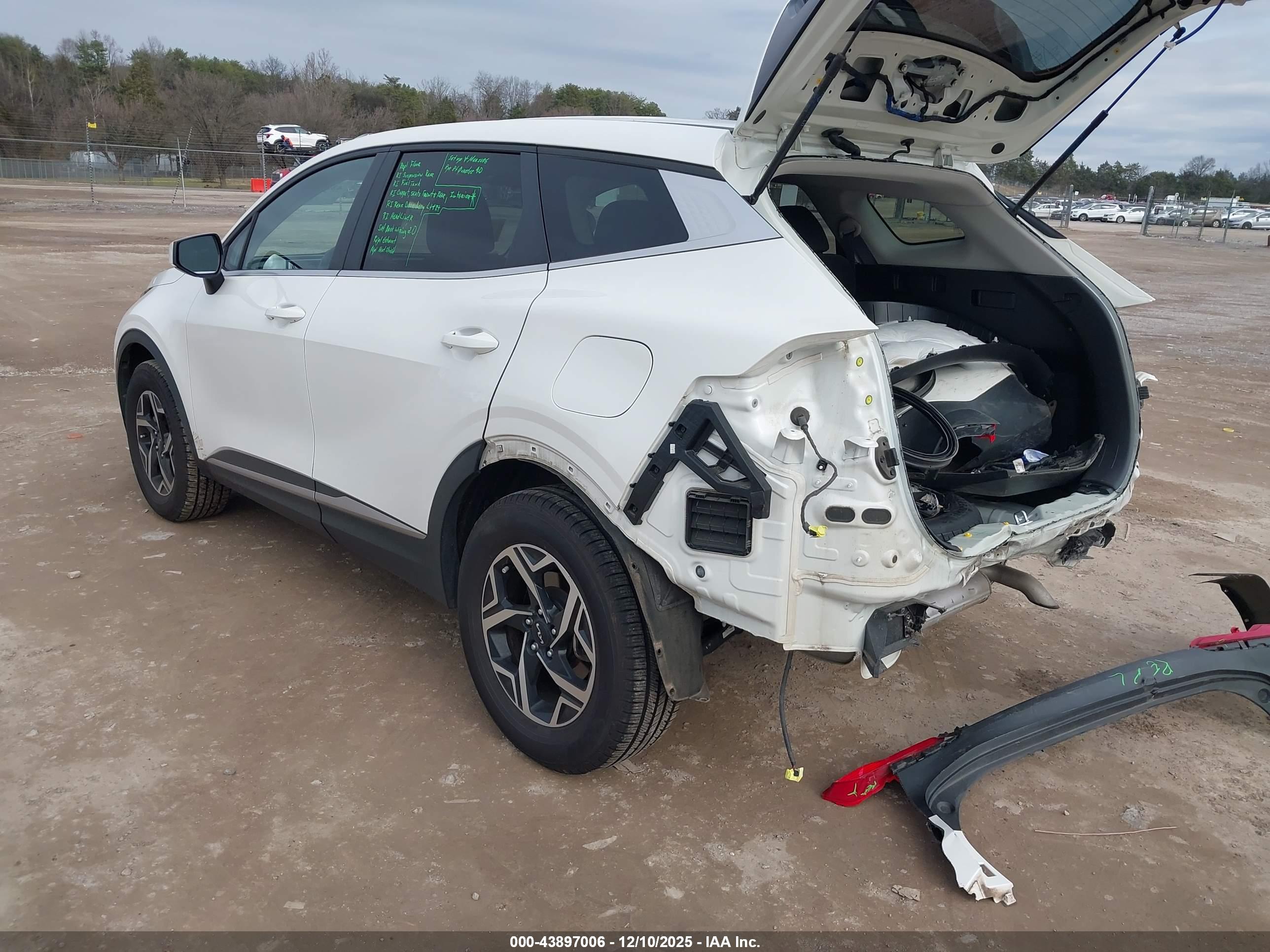 KIA SPORTAGE image 3