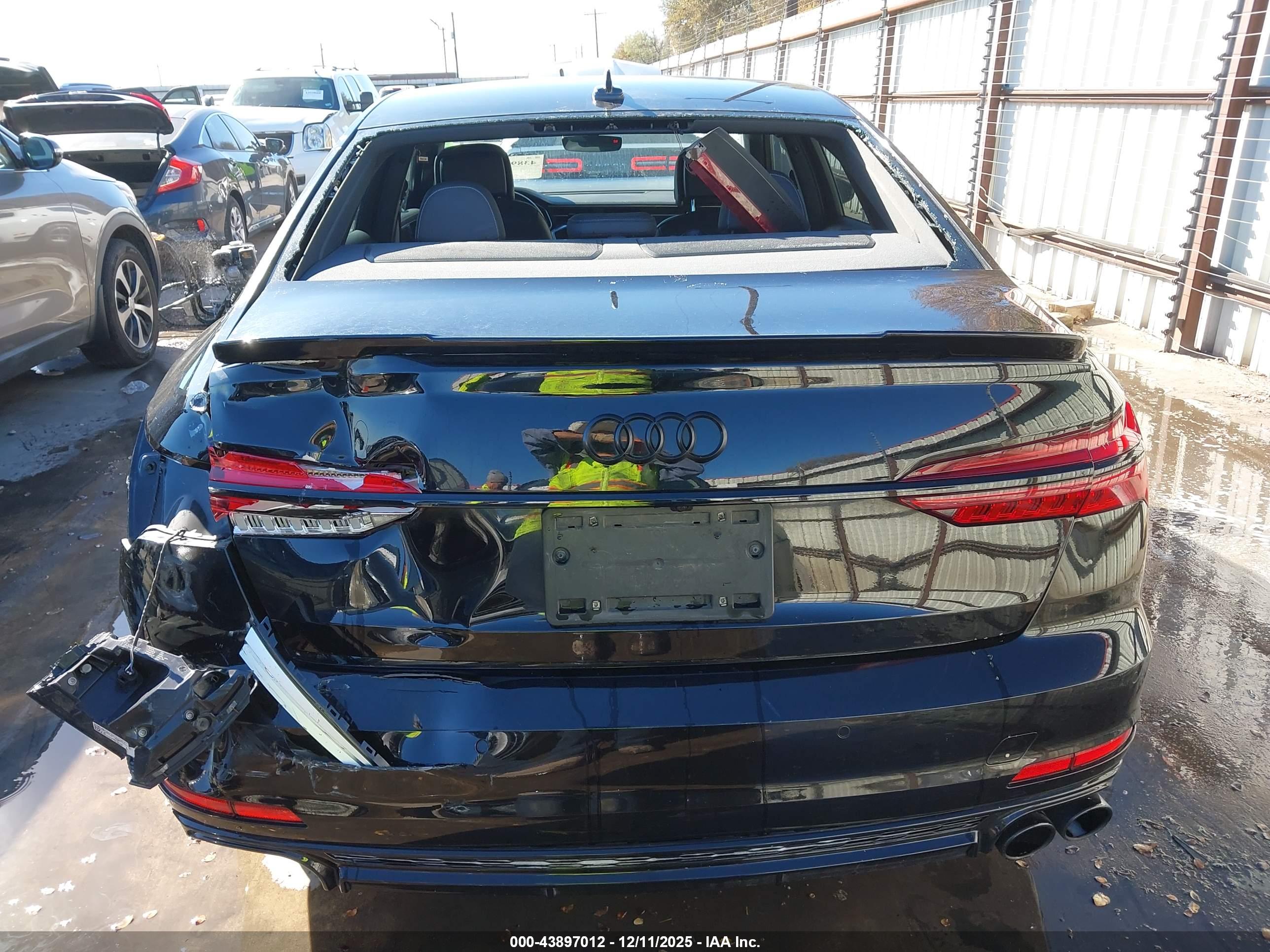 AUDI A6 image 6