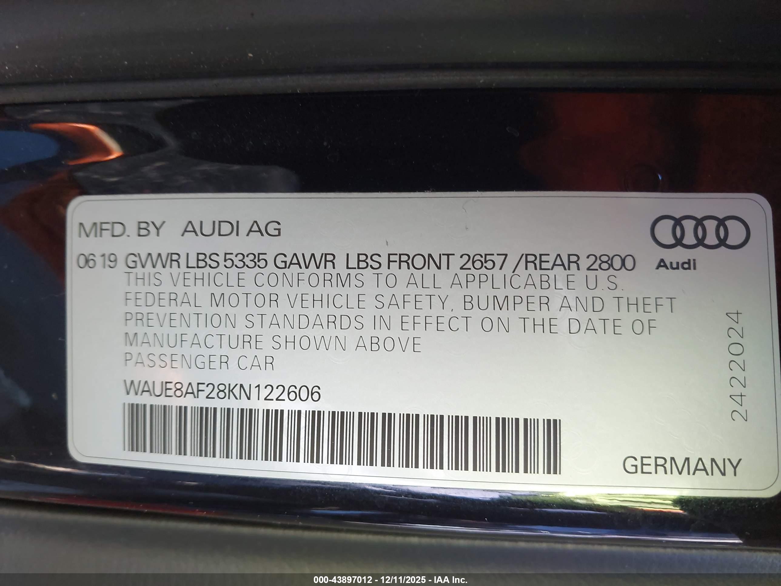AUDI A6 image 9