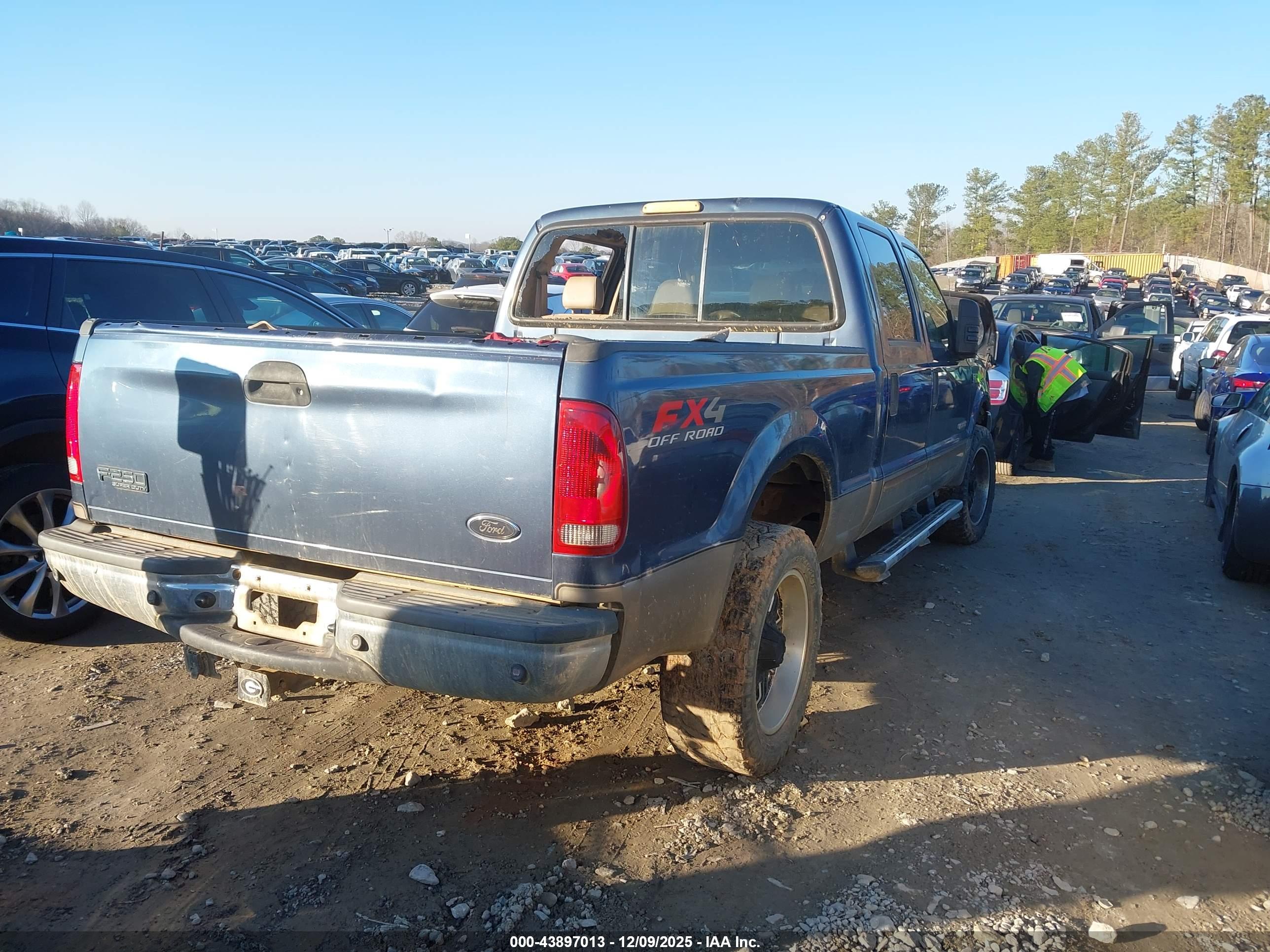 FORD F-250 image 4