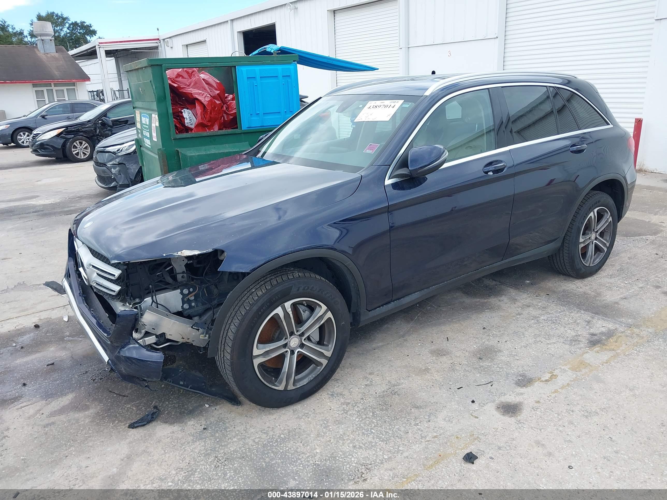 MERCEDES-BENZ GLC image 2