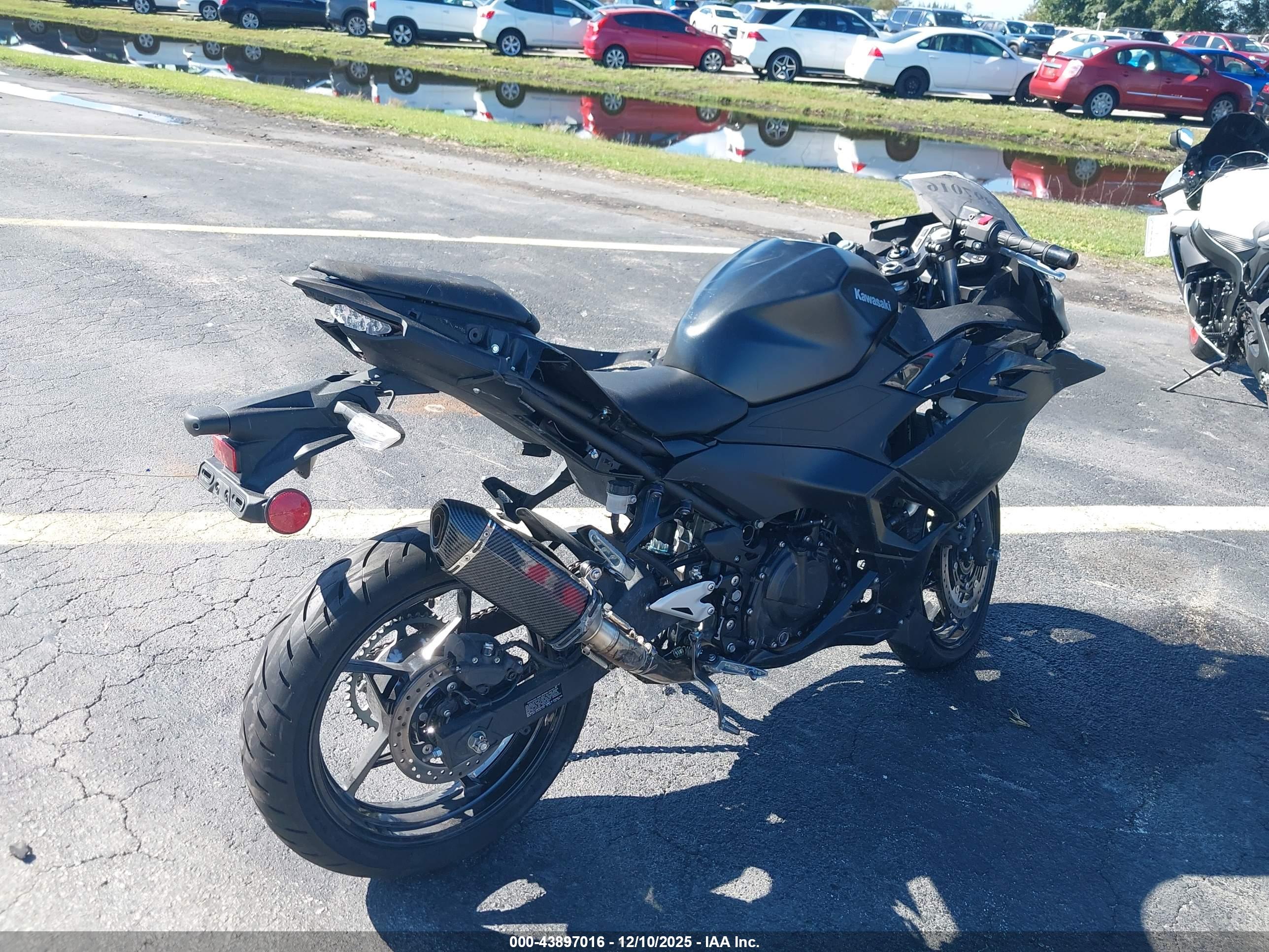 KAWASAKI EX500 image 4