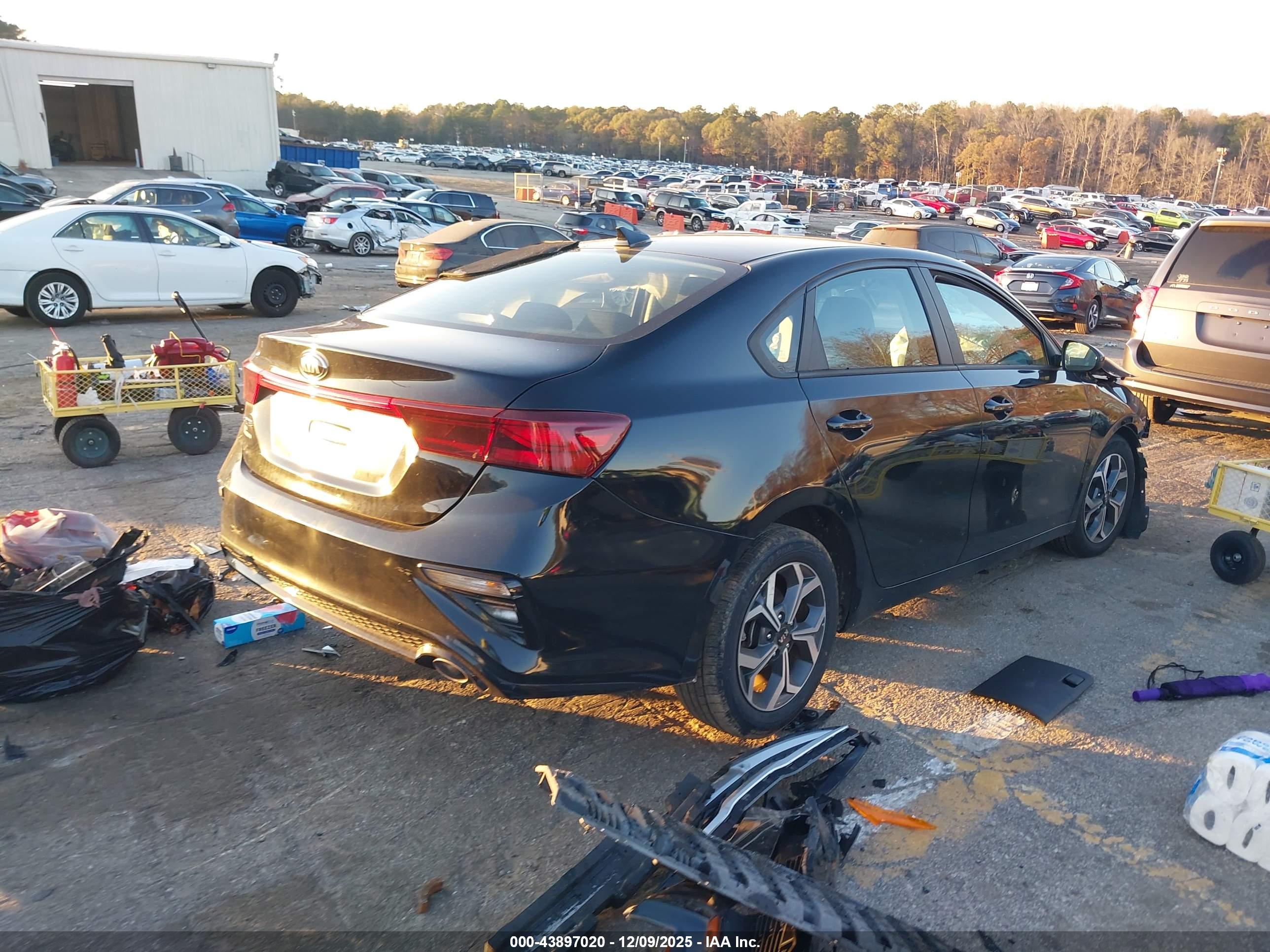 KIA FORTE image 4