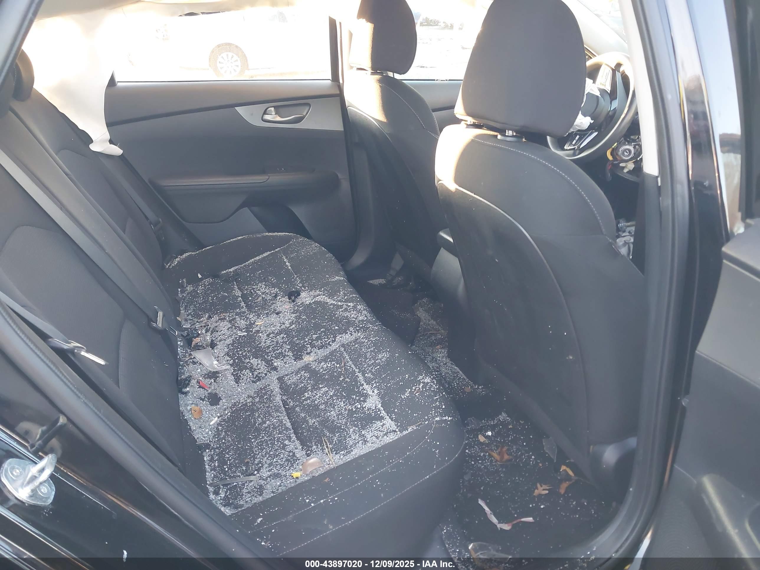 KIA FORTE image 8