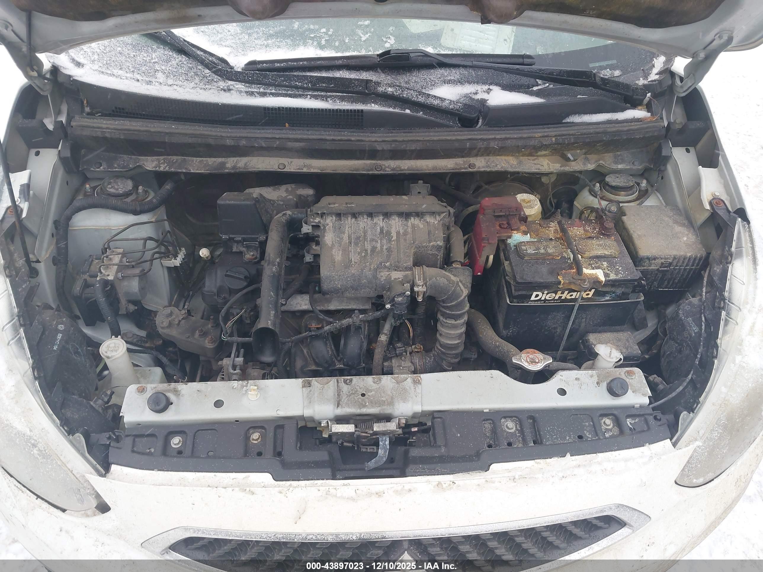 MITSUBISHI MIRAGE image 10