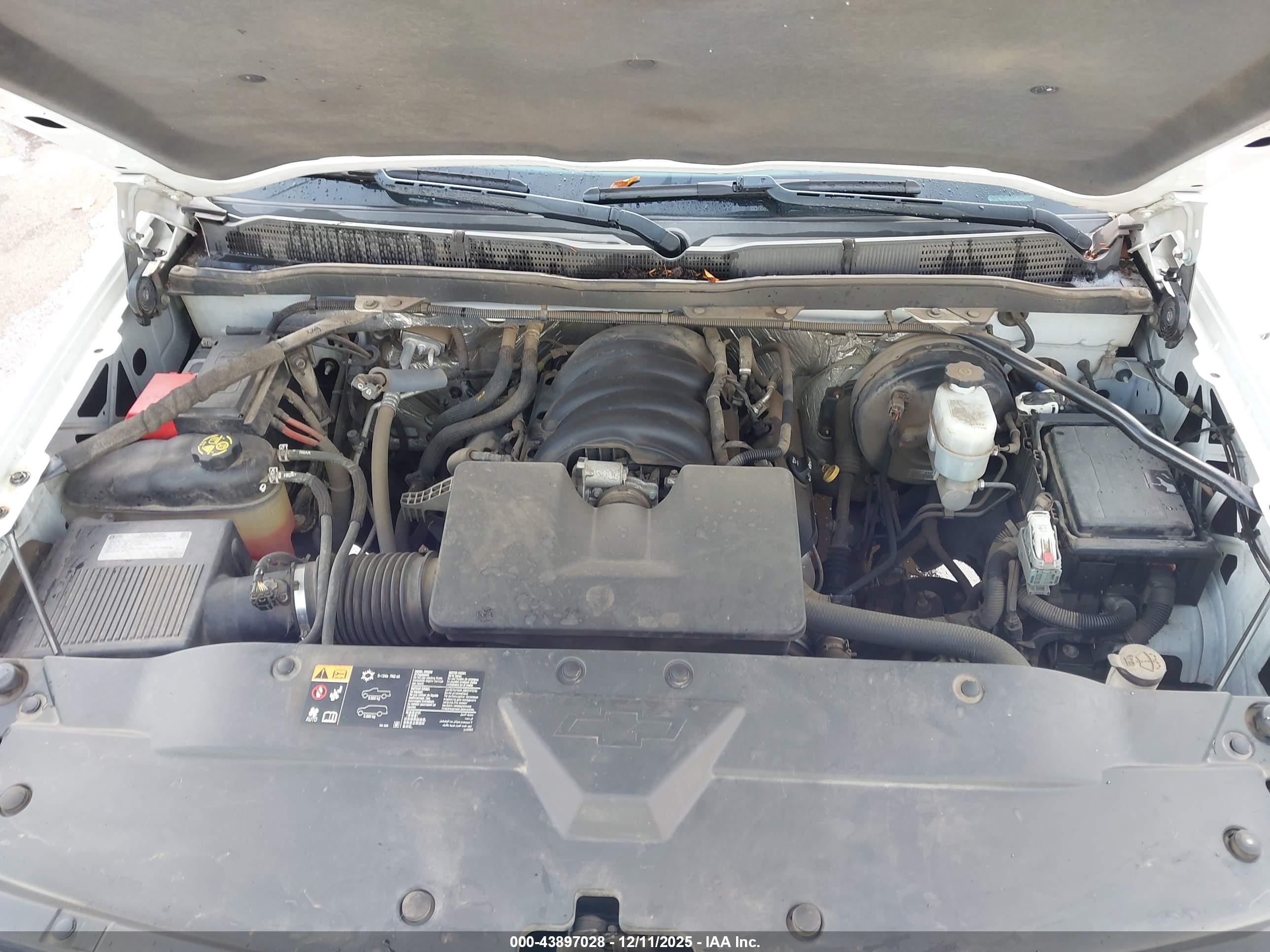 CHEVROLET SILVERADO image 10