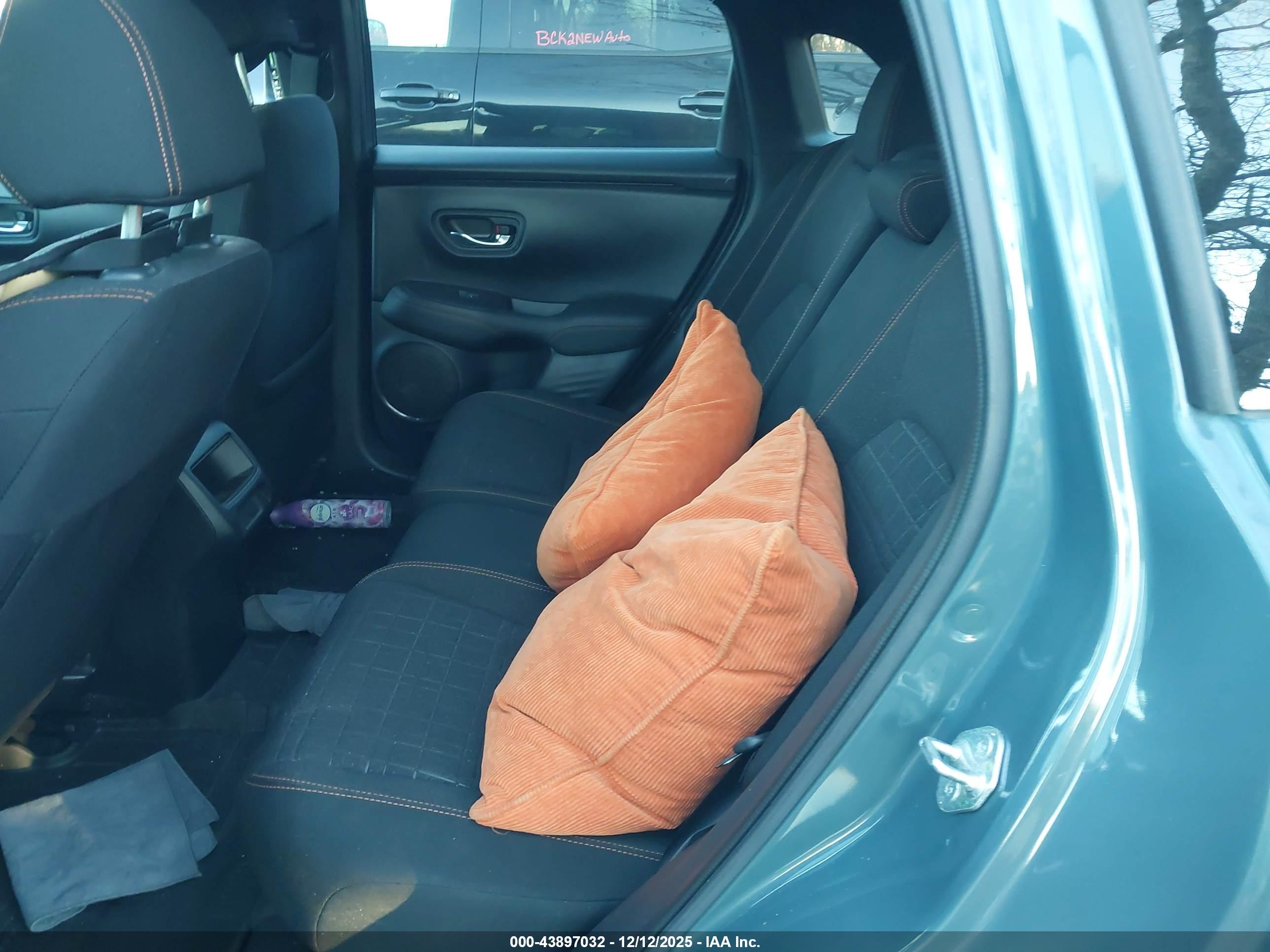 HONDA HR-V image 8