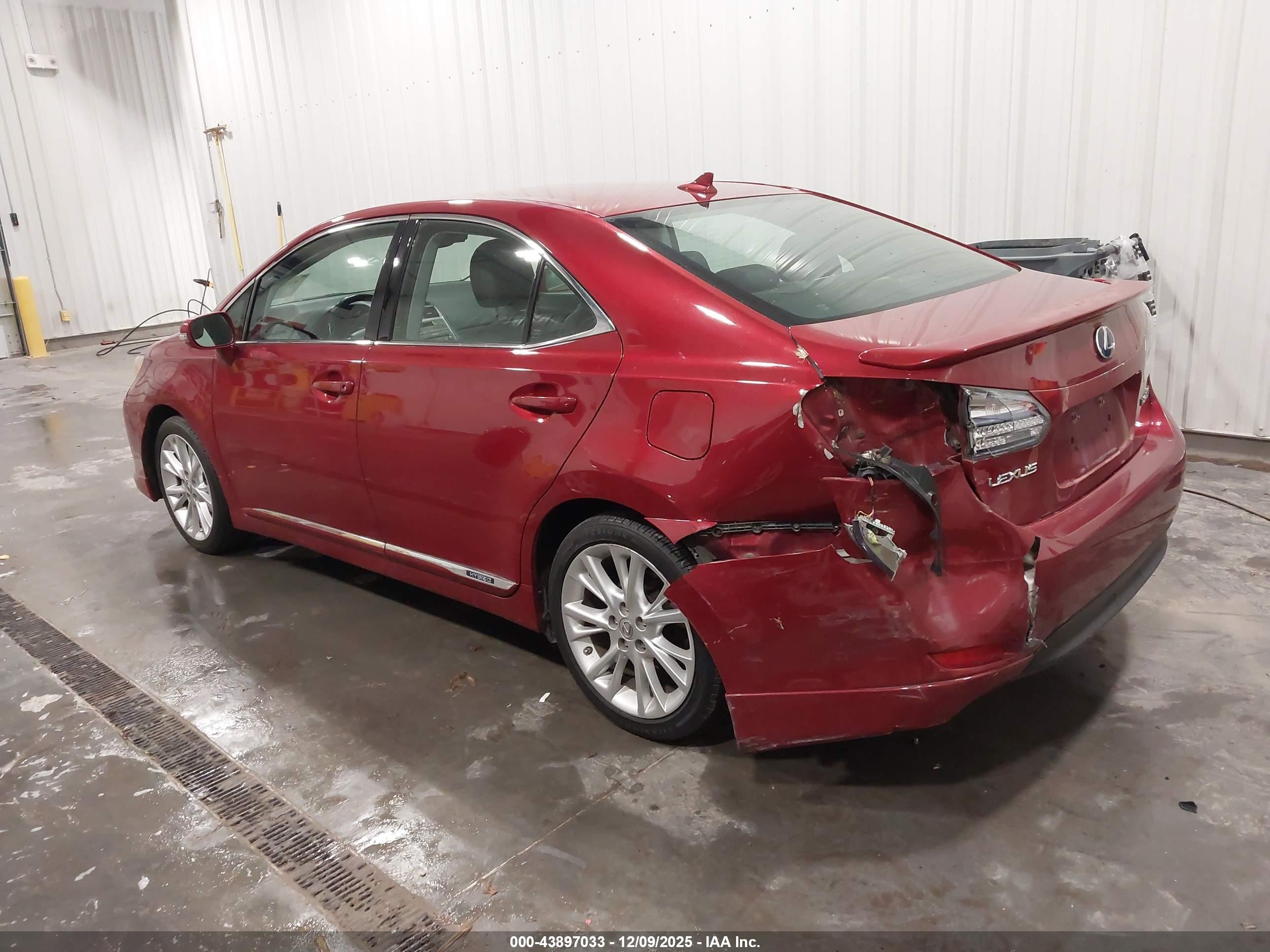 LEXUS HS image 3