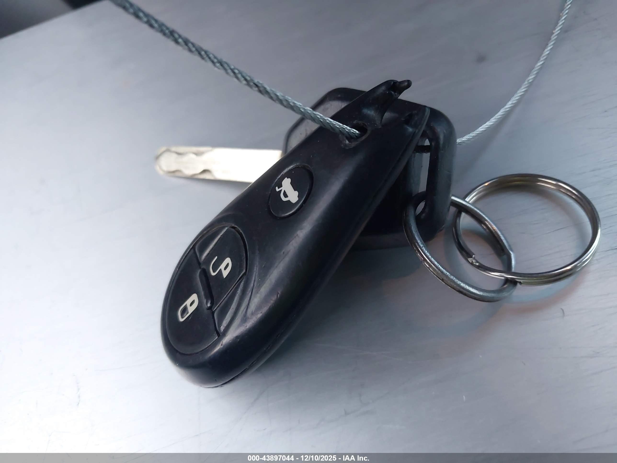 SUBARU FORESTER image 11