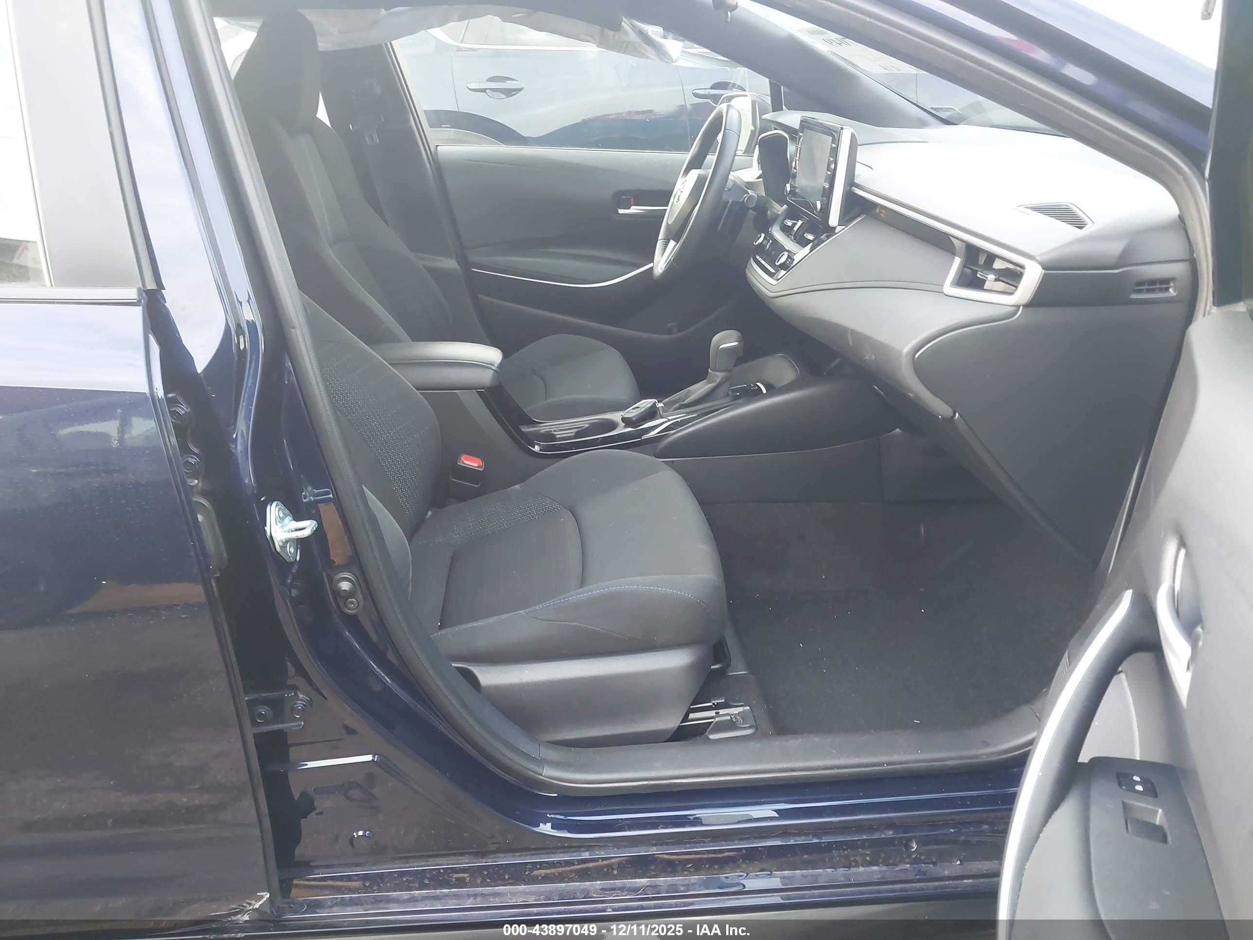 TOYOTA COROLLA image 5