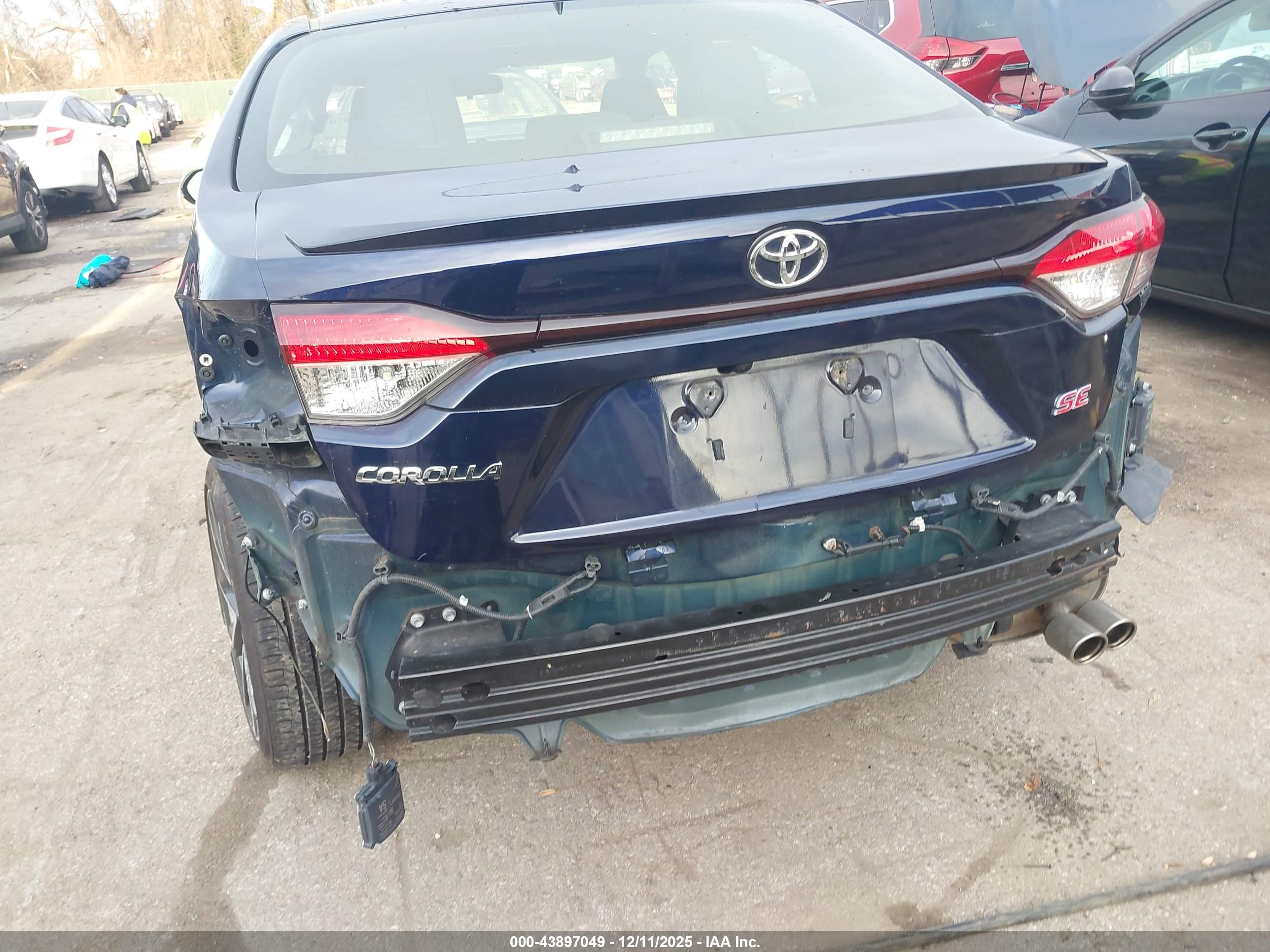 TOYOTA COROLLA image 6