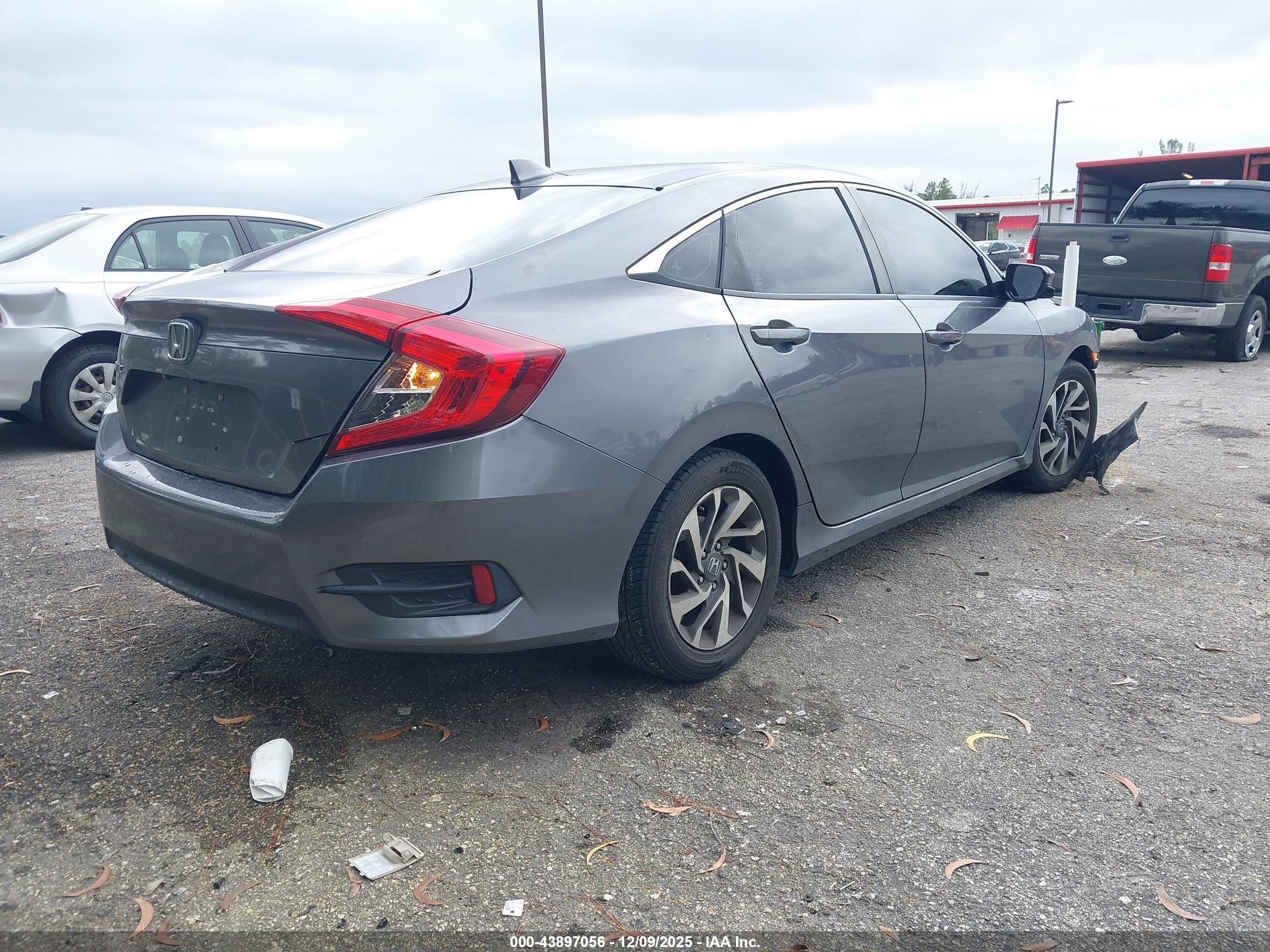 HONDA CIVIC image 4