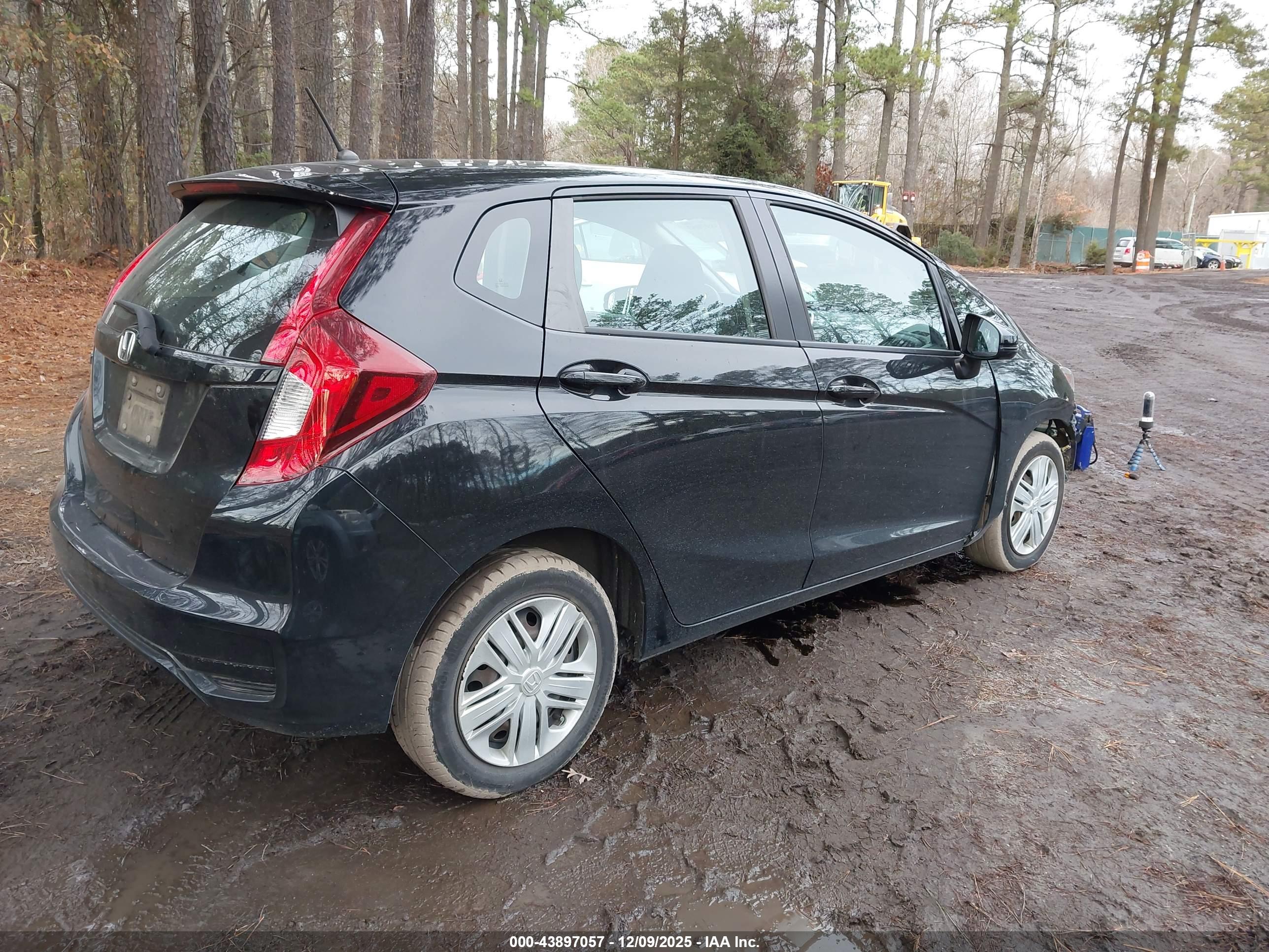 HONDA FIT image 4