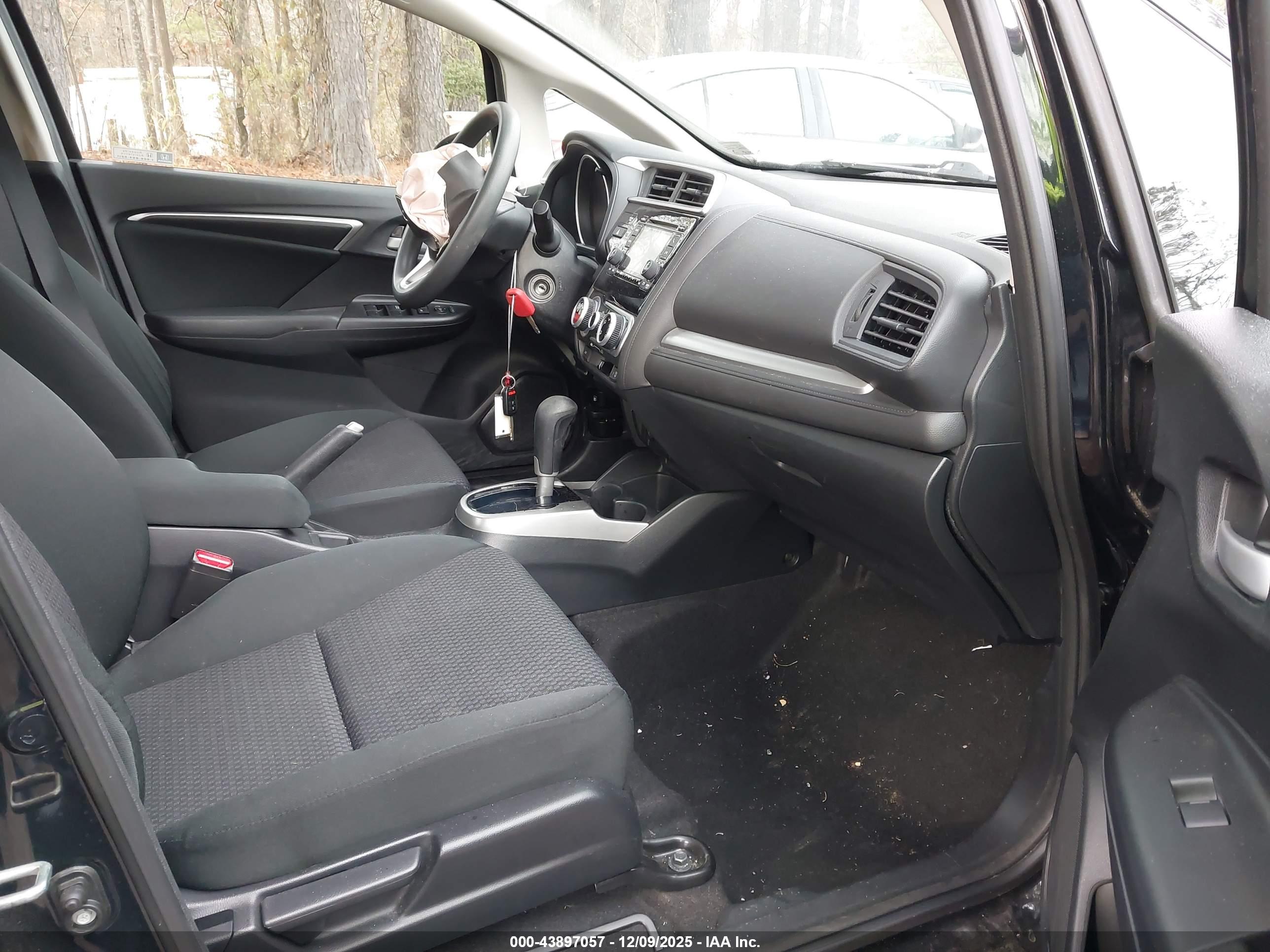 HONDA FIT image 5