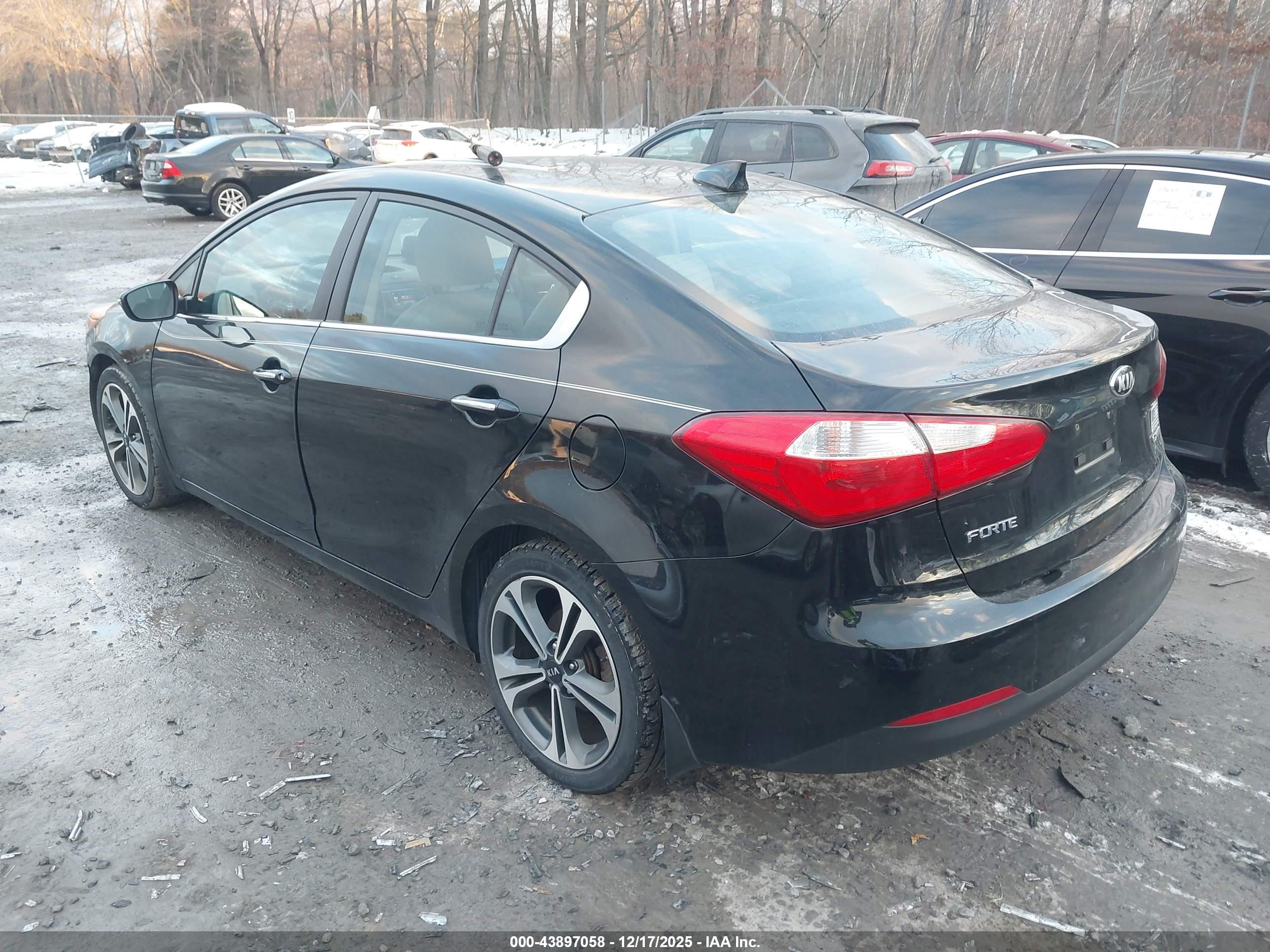KIA FORTE image 3