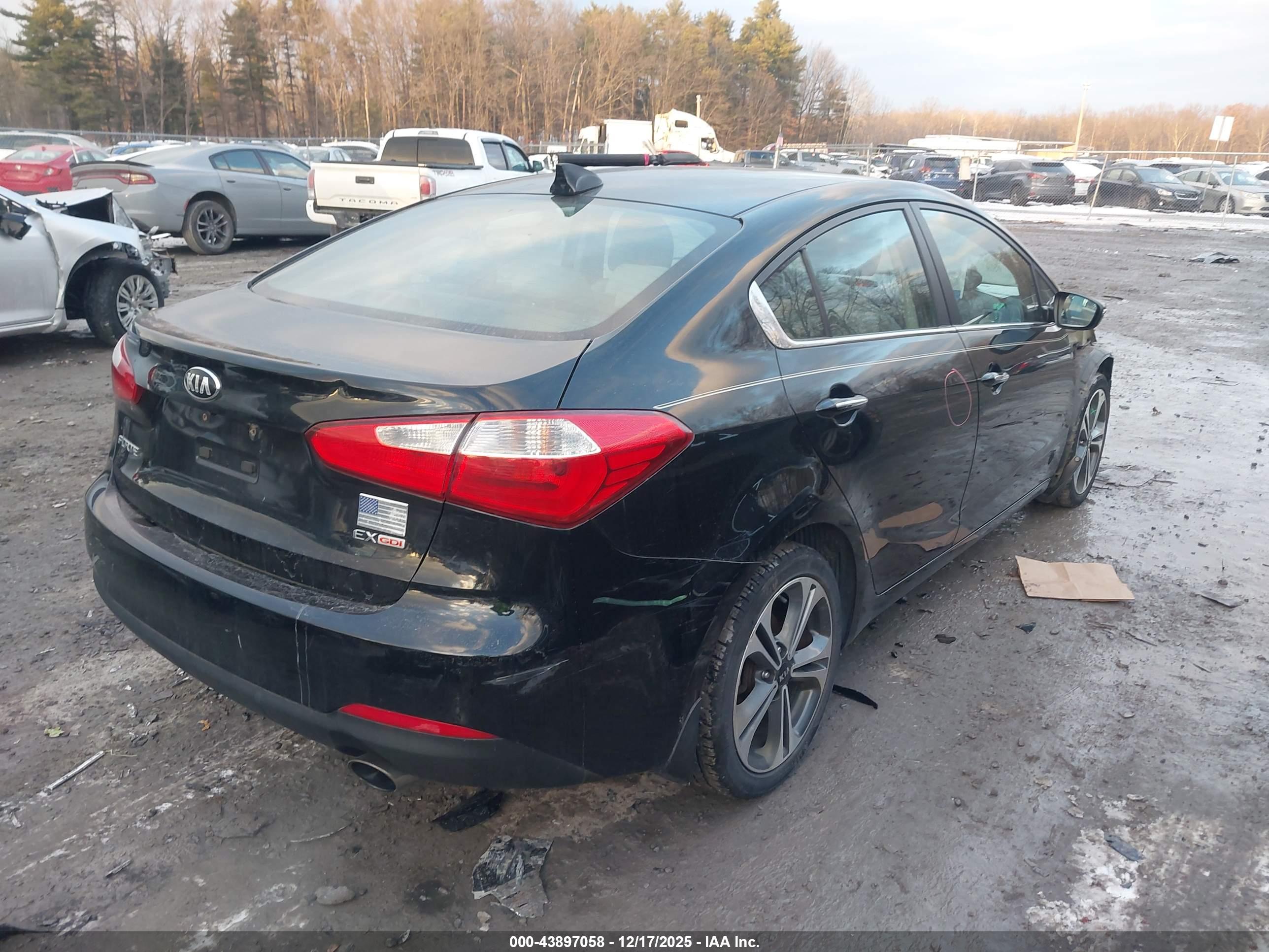 KIA FORTE image 4