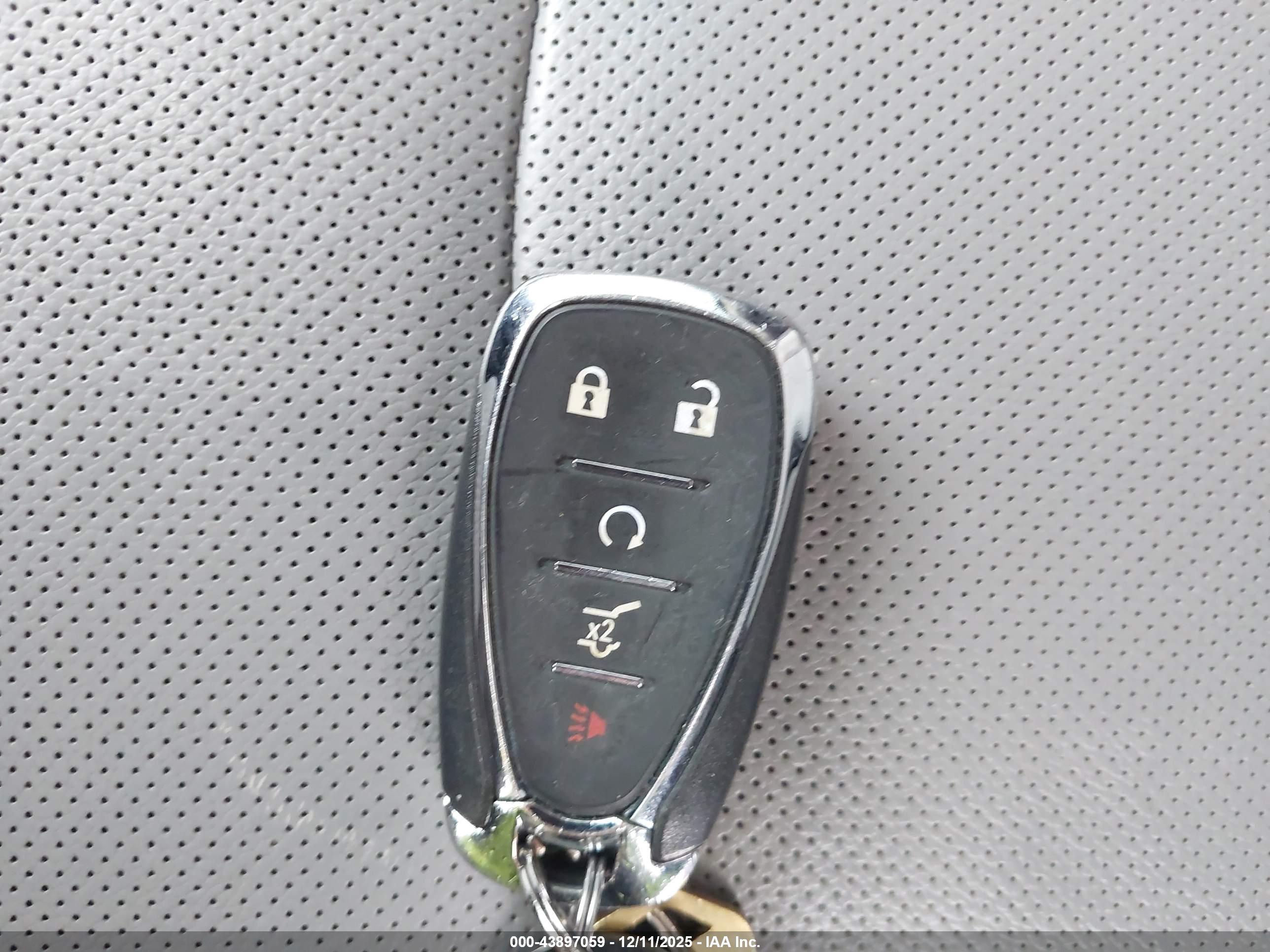 CHEVROLET EQUINOX image 11
