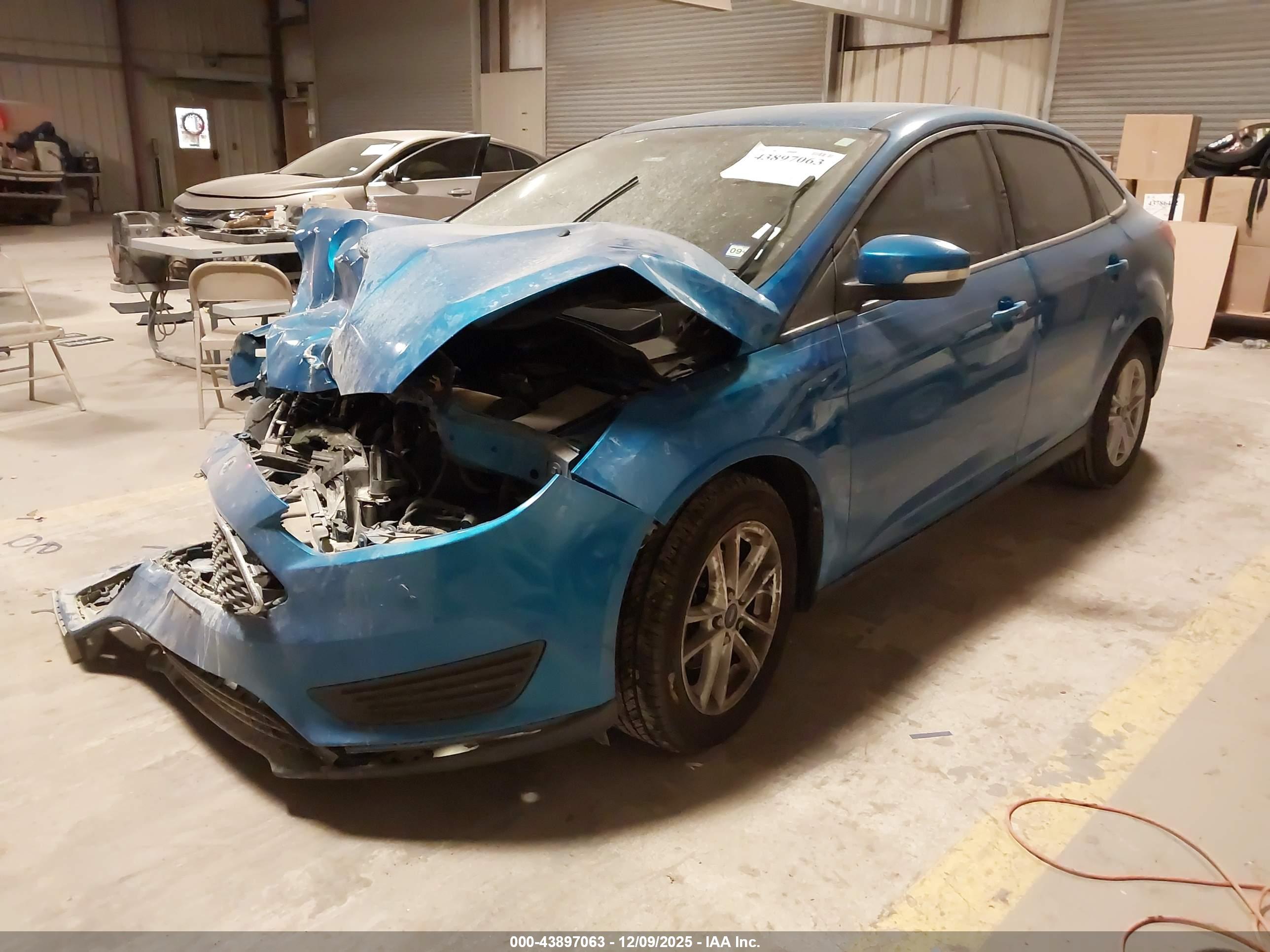 FORD FOCUS image 2