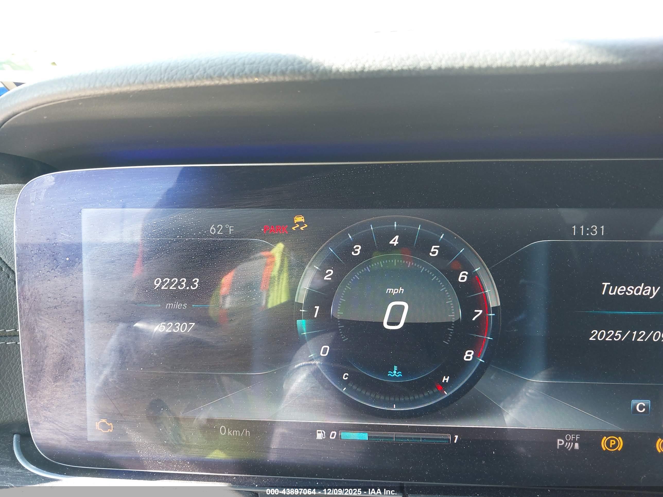 MERCEDES-BENZ E image 7