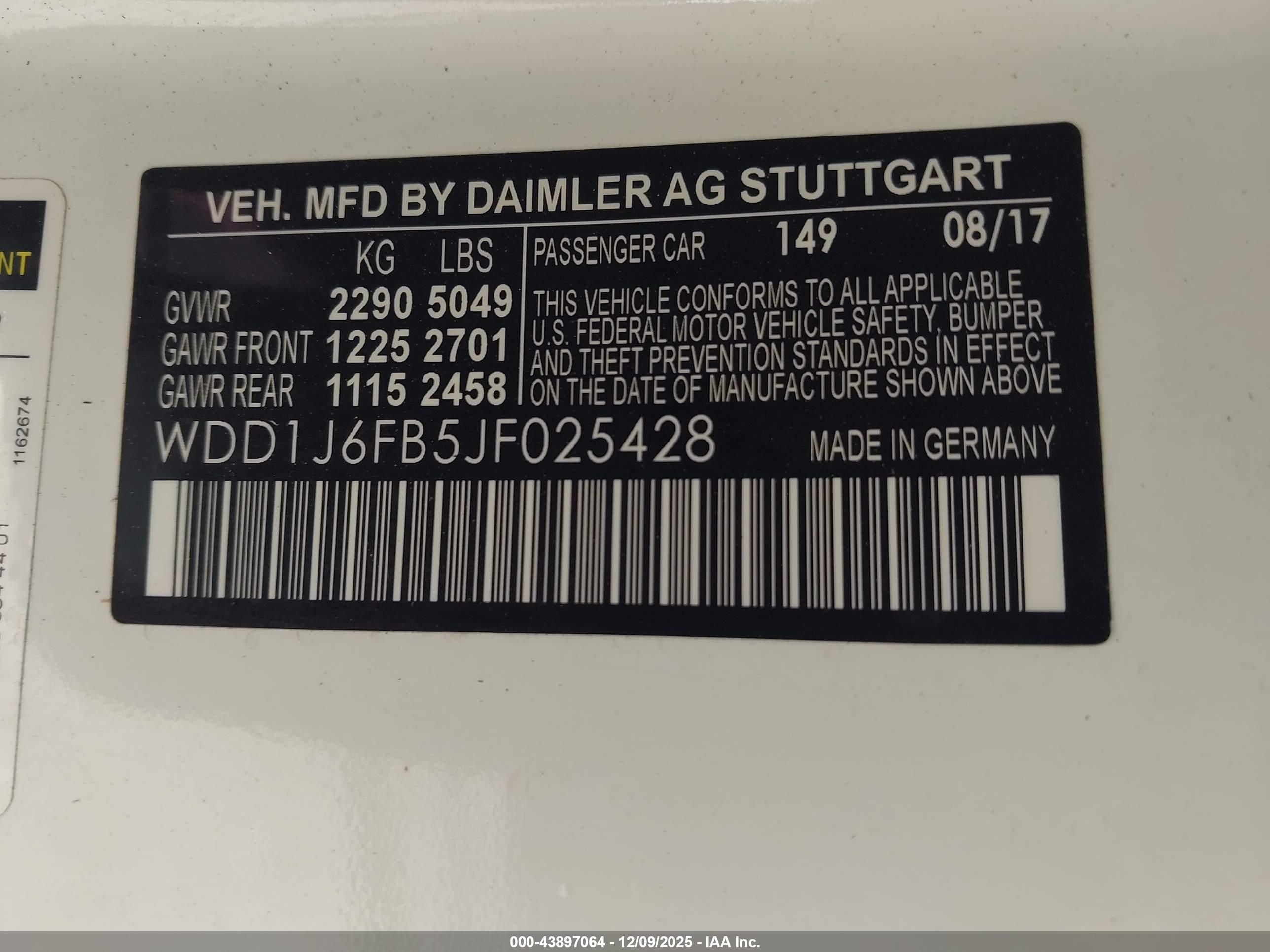 MERCEDES-BENZ E image 9
