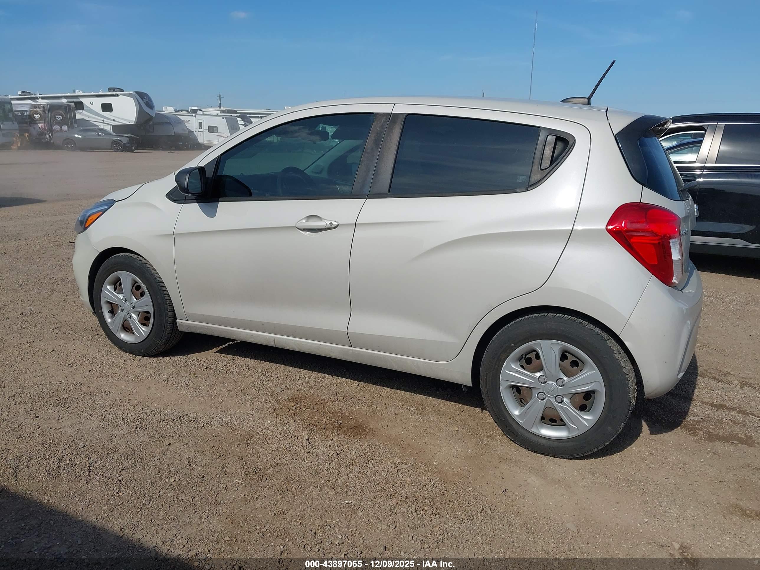 CHEVROLET SPARK image 3