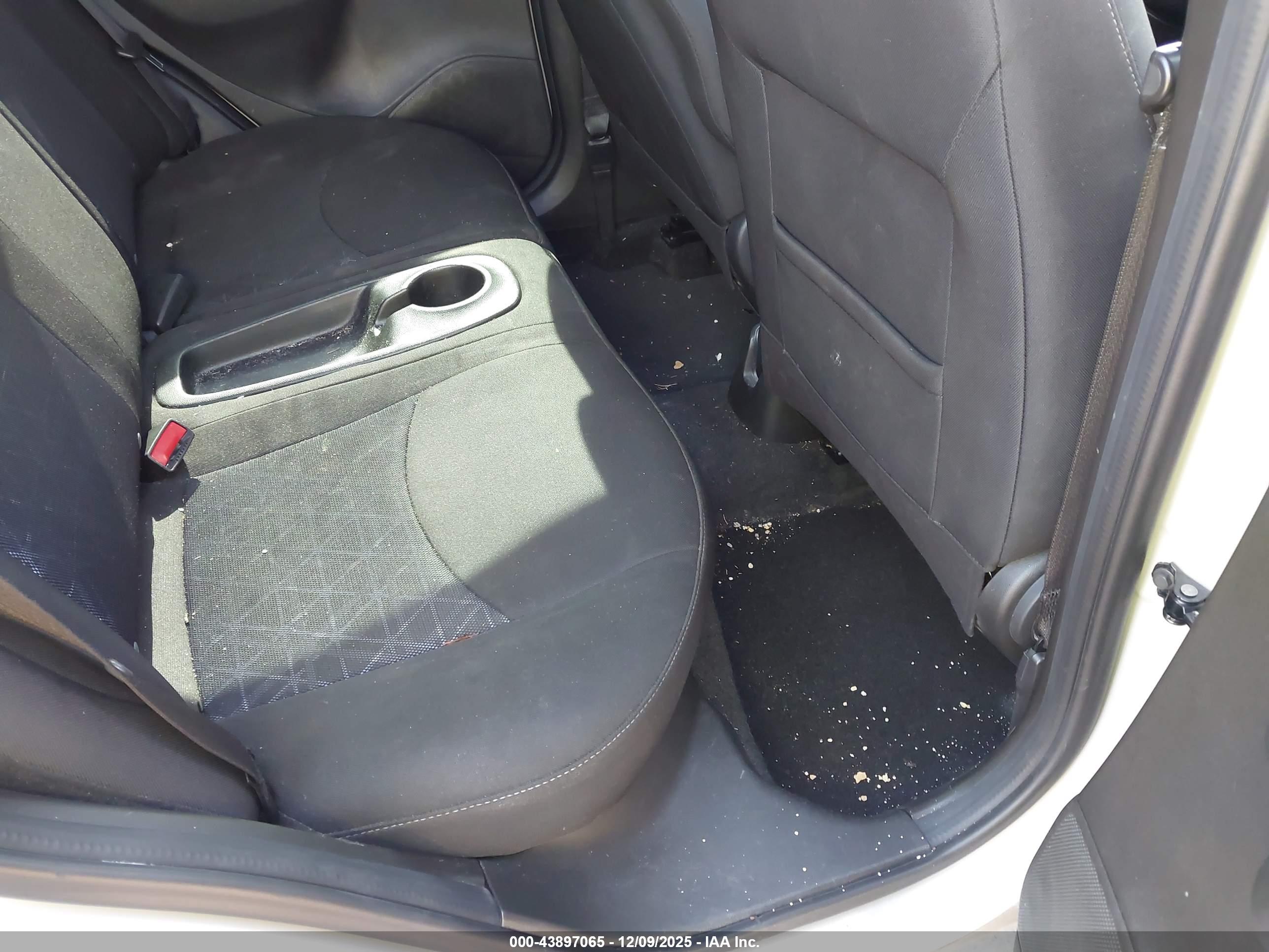 CHEVROLET SPARK image 8