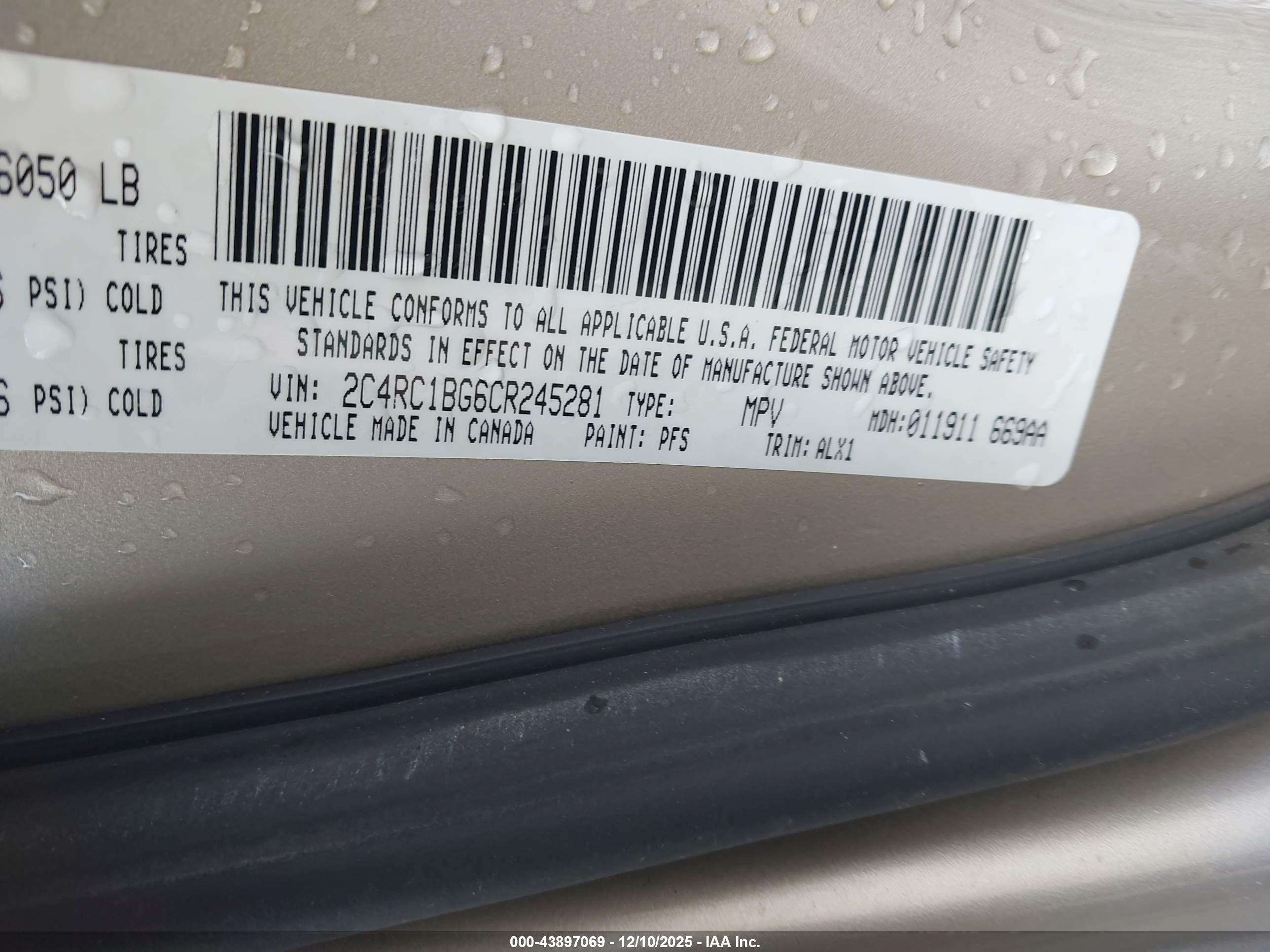 CHRYSLER TOWN image 9